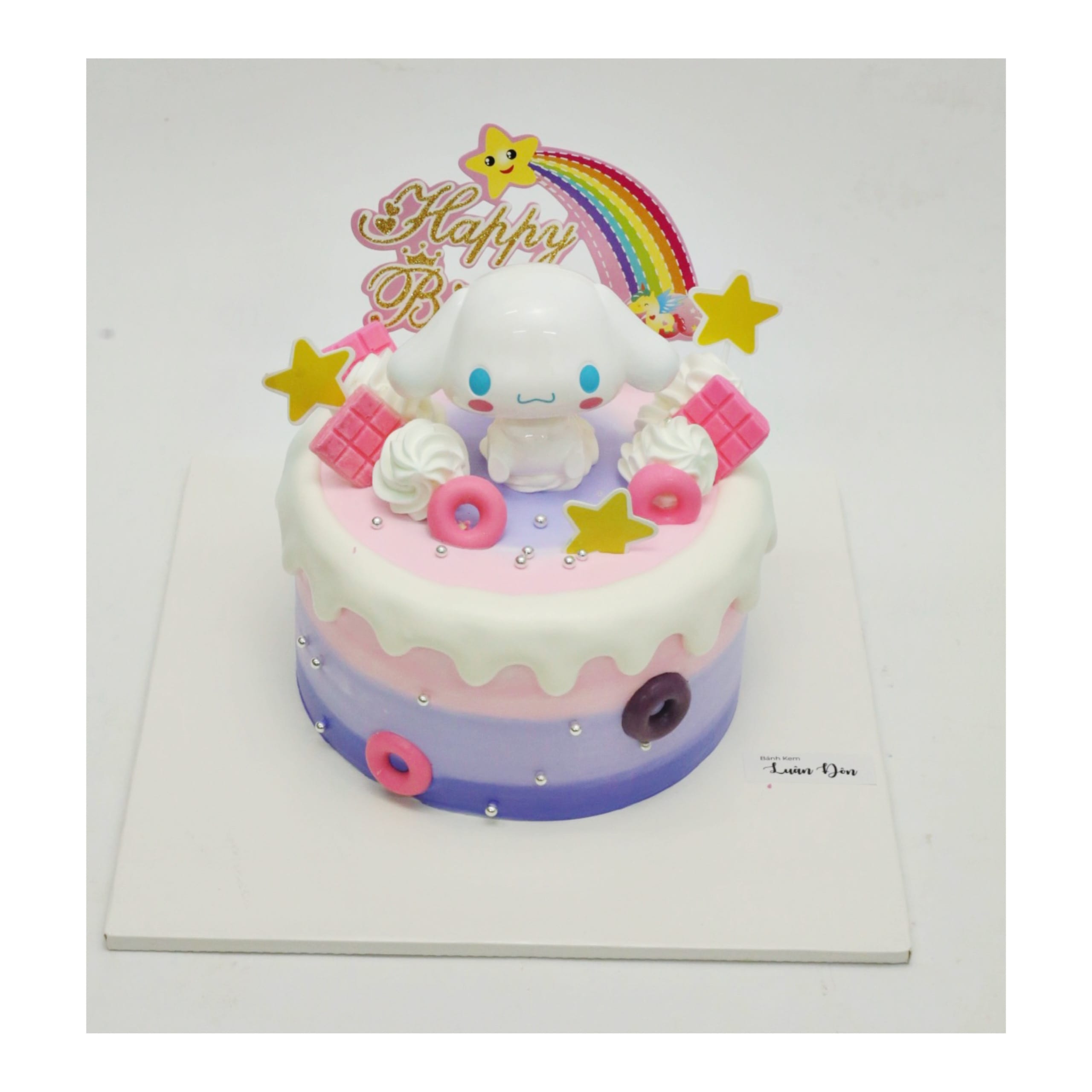 Bánh kem Cinnamoroll cầu vồng màu pastel ngọt ngào