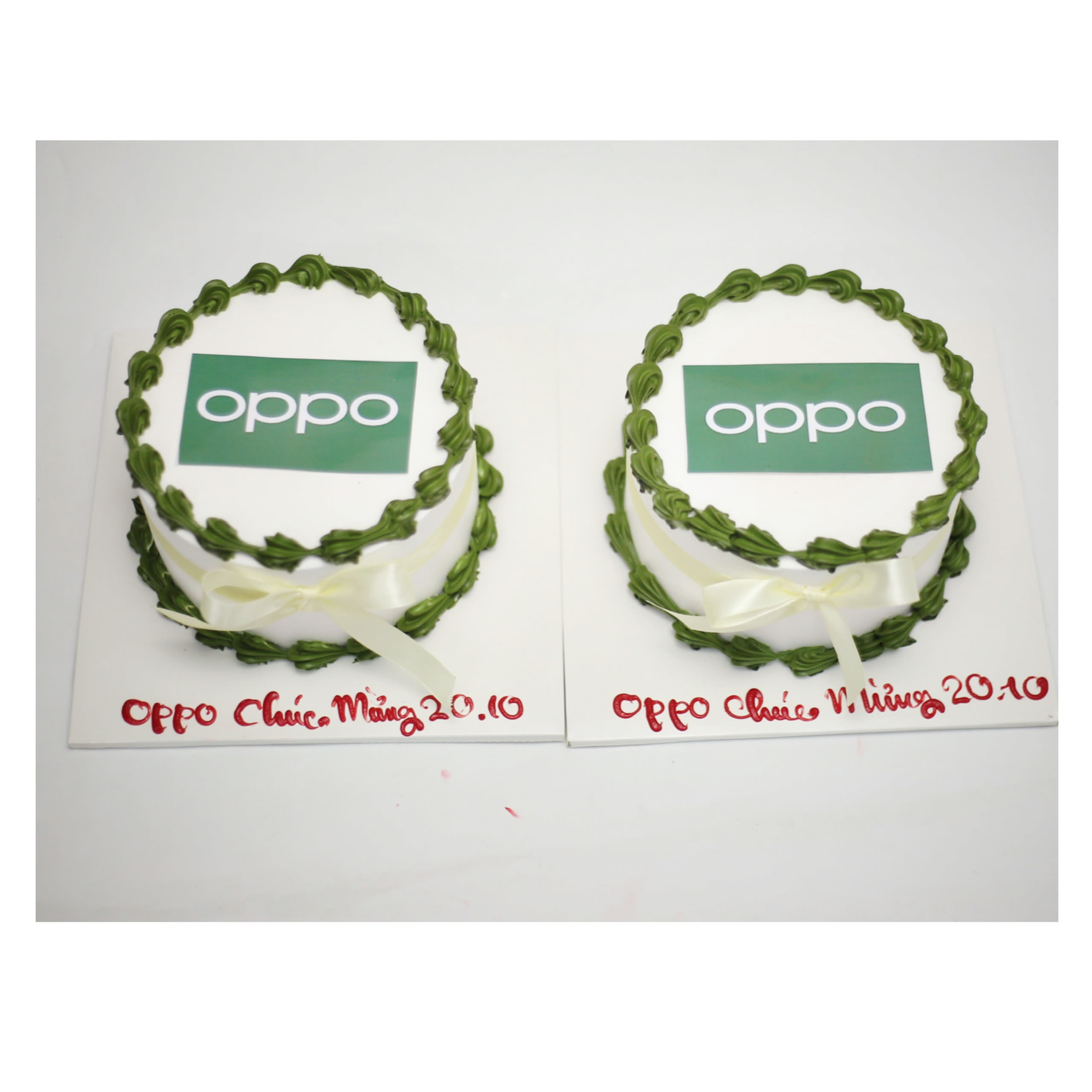 Bánh kem chúc mừng ngày Phụ nữ Oppo