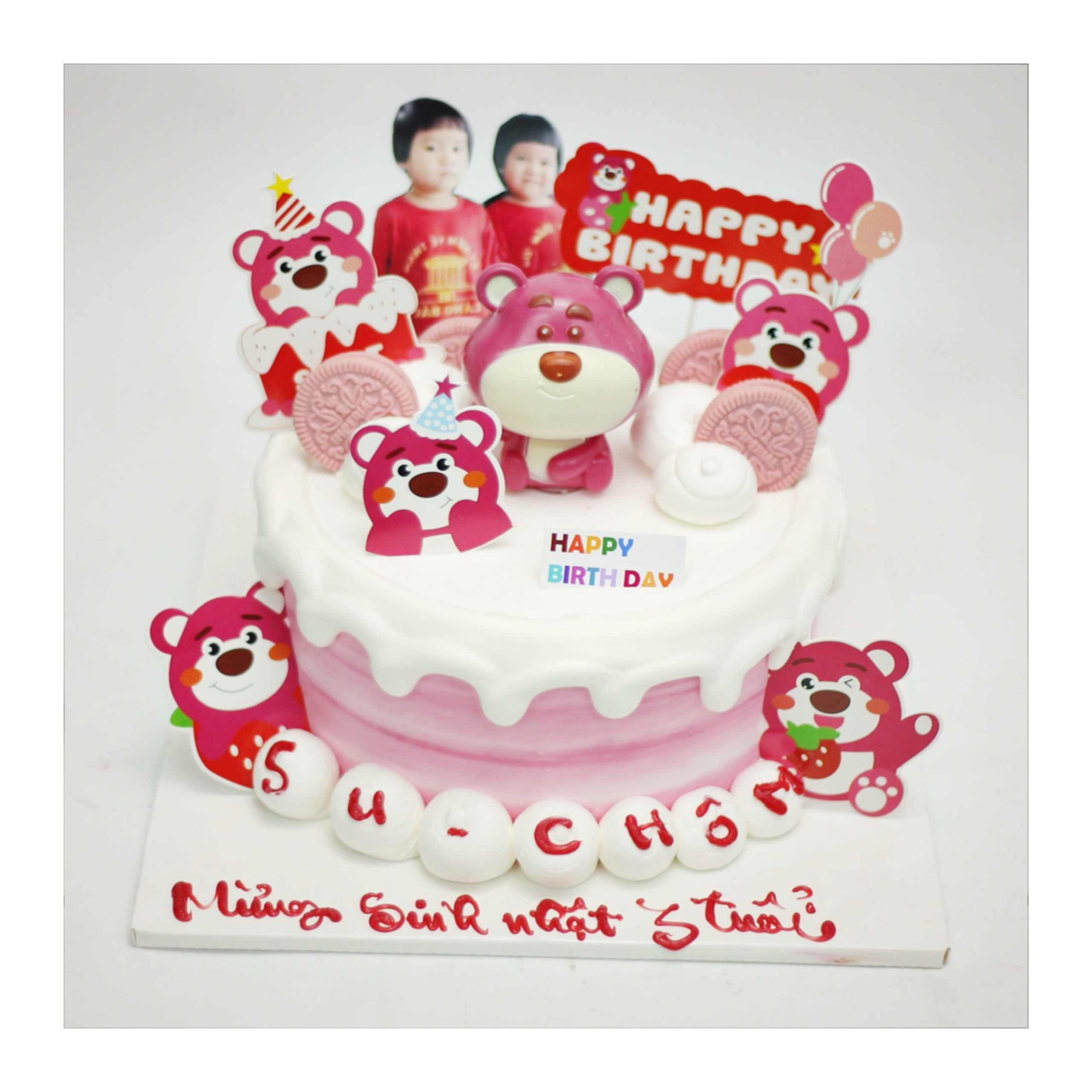 Bánh kem Gấu Dâu Lotso ngọt ngào cho bé