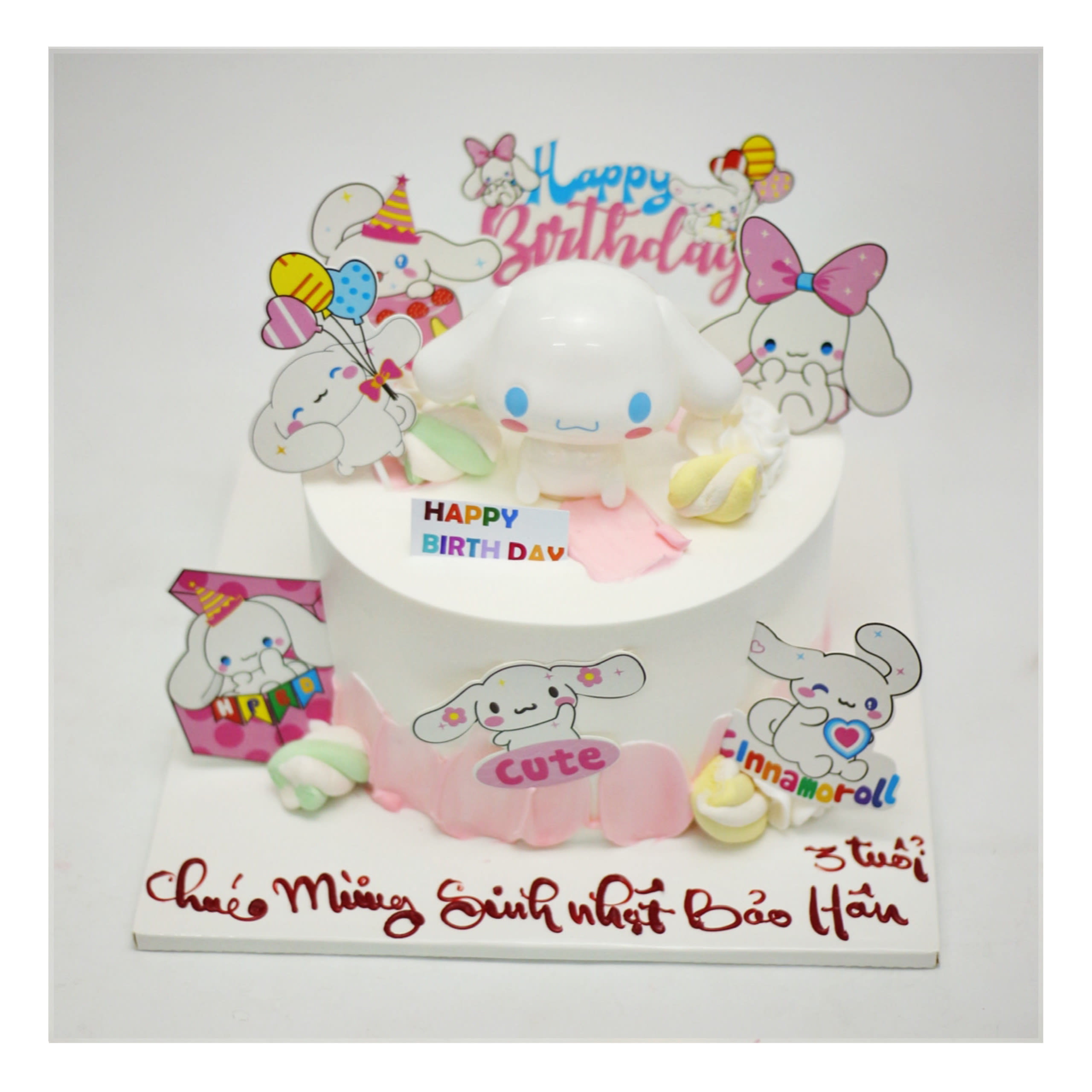 Bánh kem Cinnamoroll trắng hồng dịu dàng