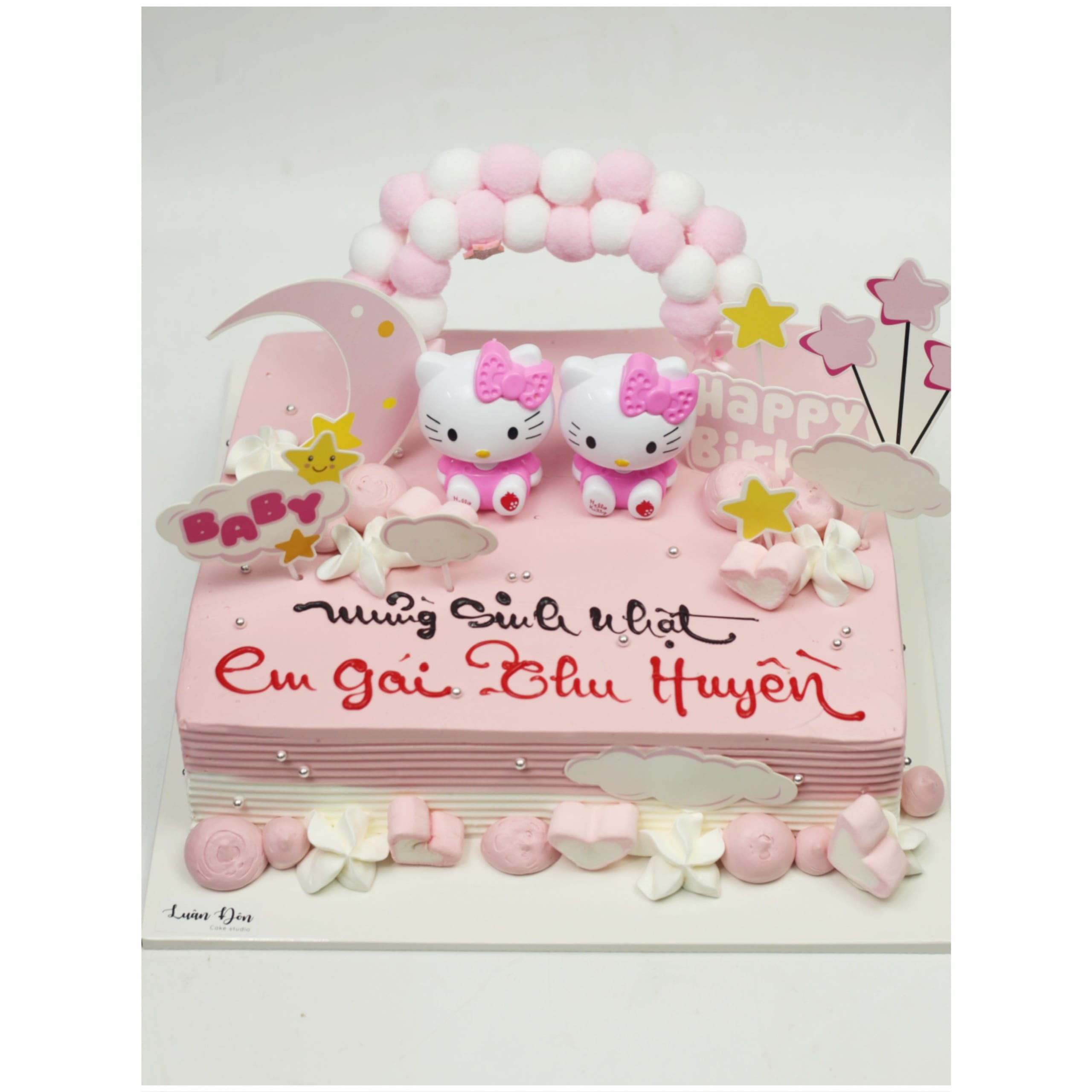 Bánh kem cặp đôi Hello Kitty màu hồng