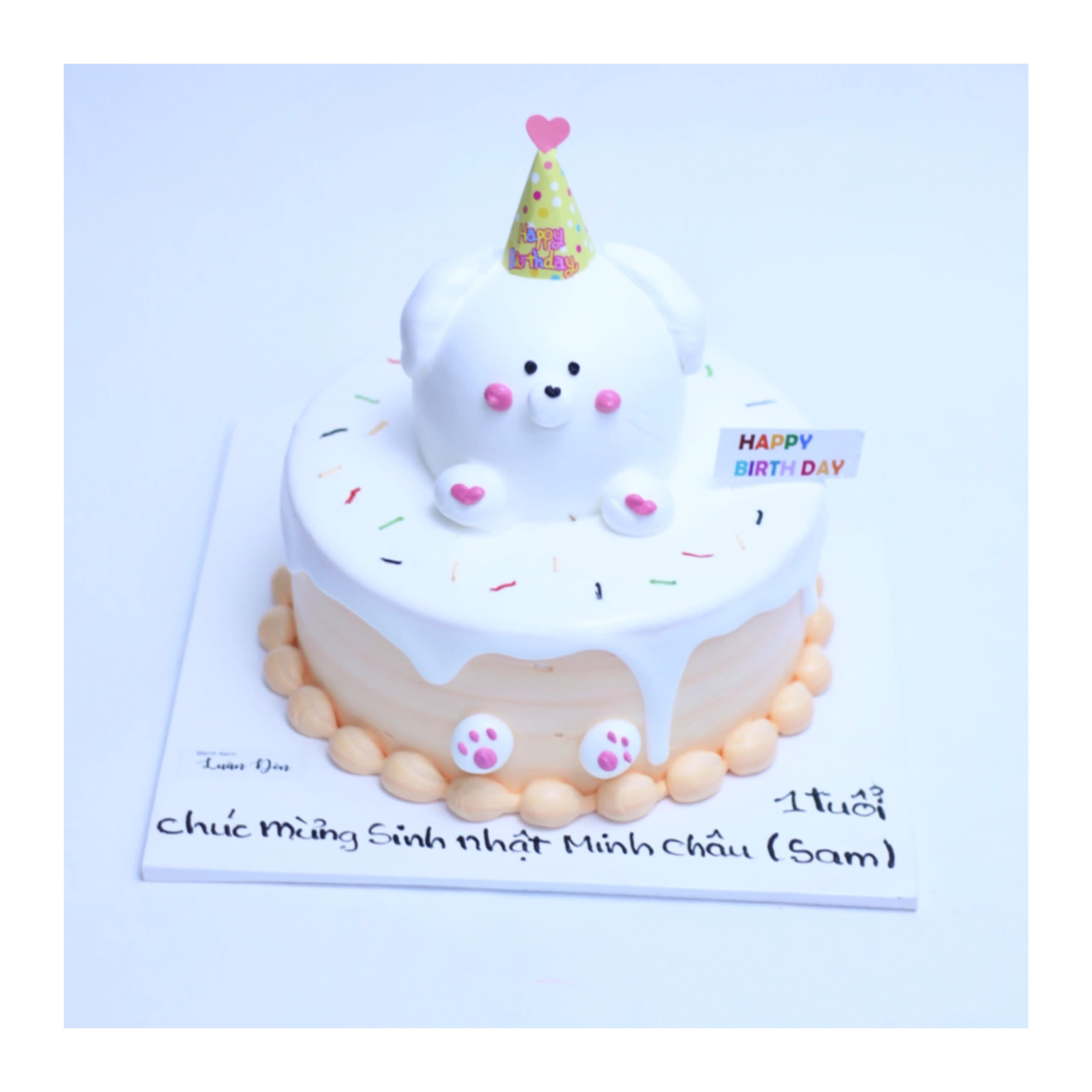Bánh kem tạo hình cún trắng dễ thương