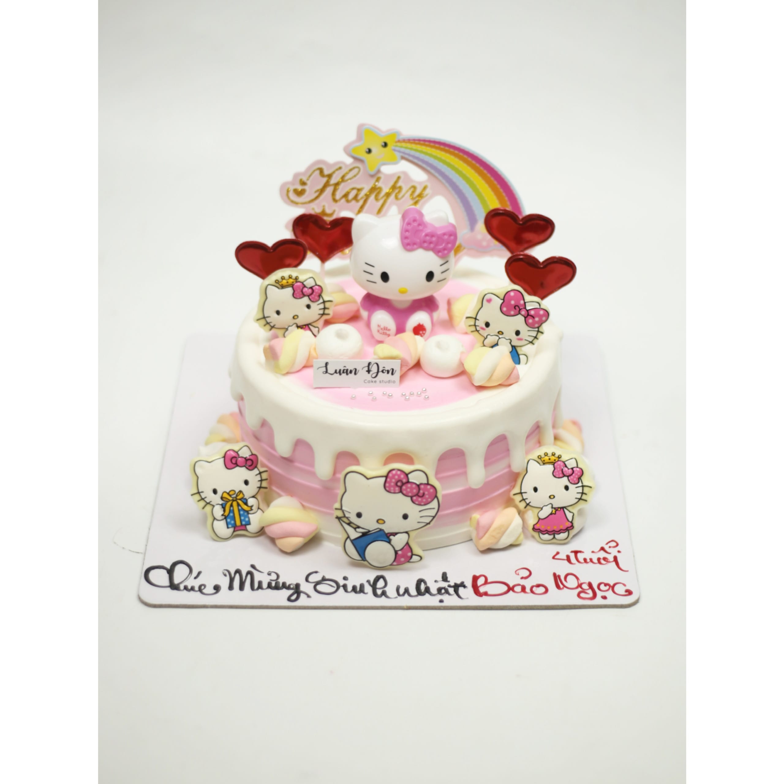 Bánh kem Hello Kitty hồng dễ thương