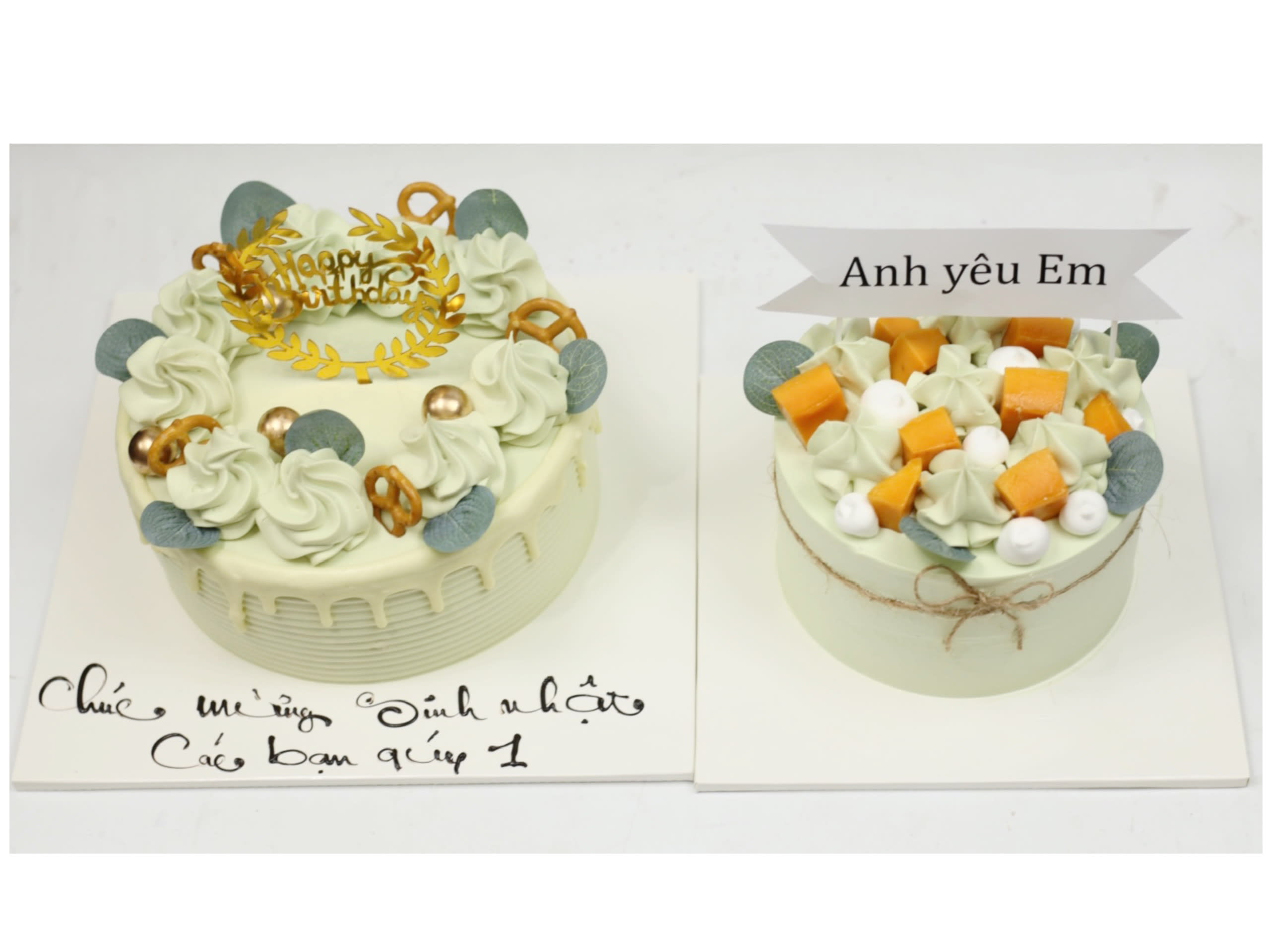 Set bánh kem đôi nhẹ nhàng tone xanh pastel