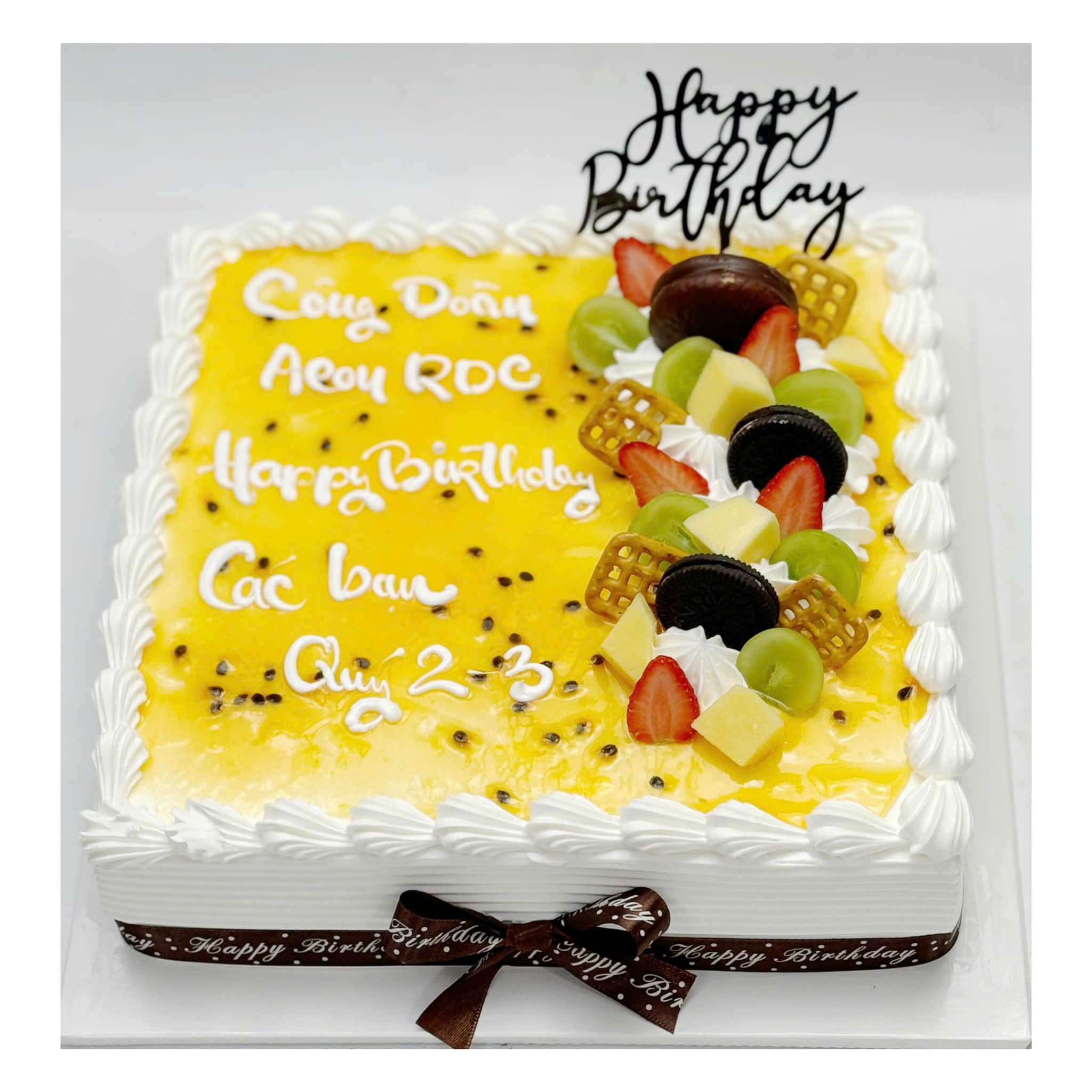 Bánh Mousse chanh dây vuông trang trí bánh quy