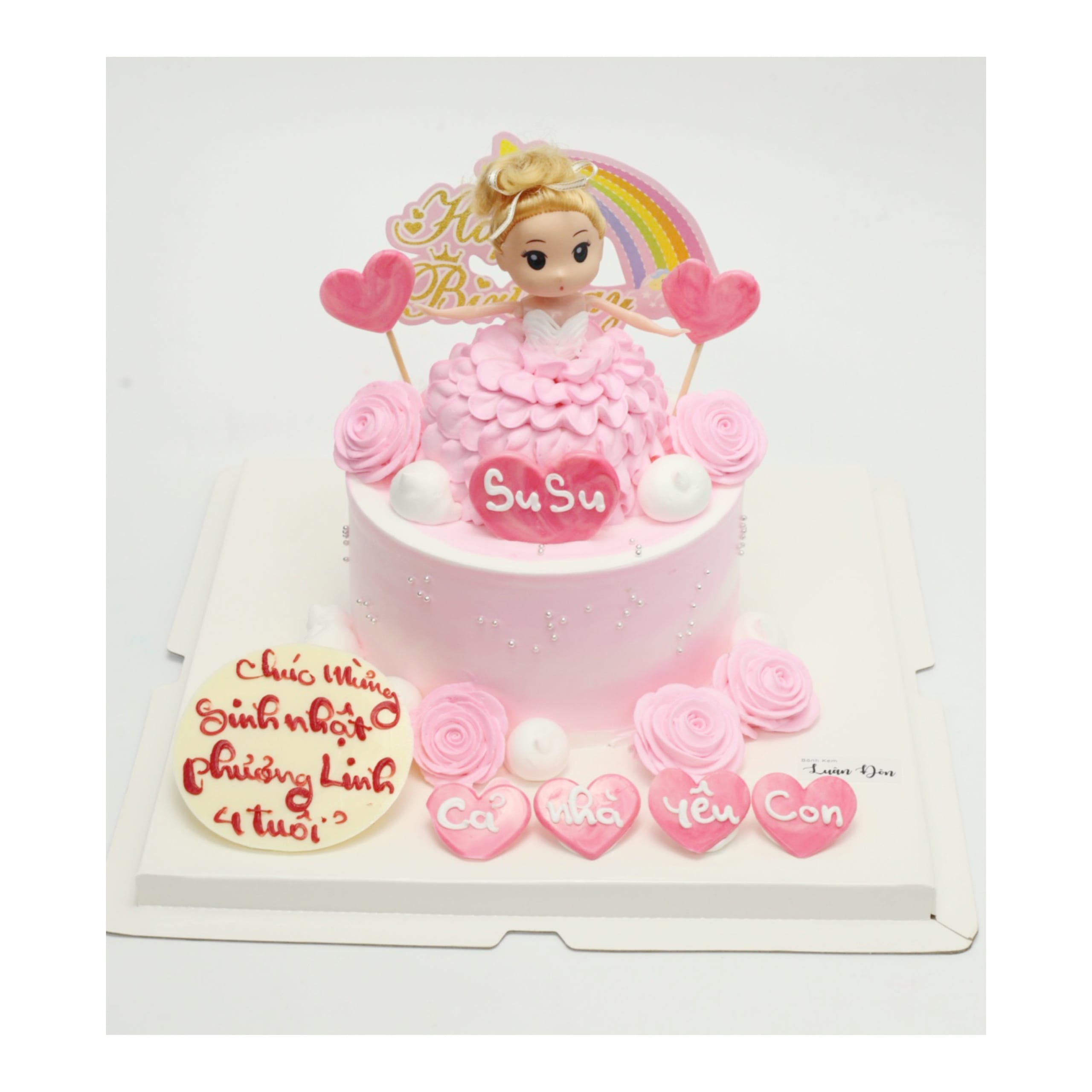 Bánh kem công chúa búp bê màu hồng