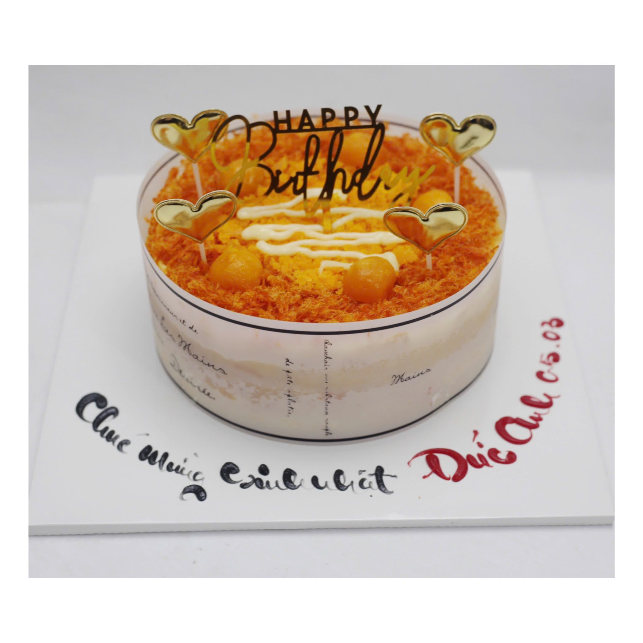Bánh bông lan trứng muối Happy Birthday tim vàng