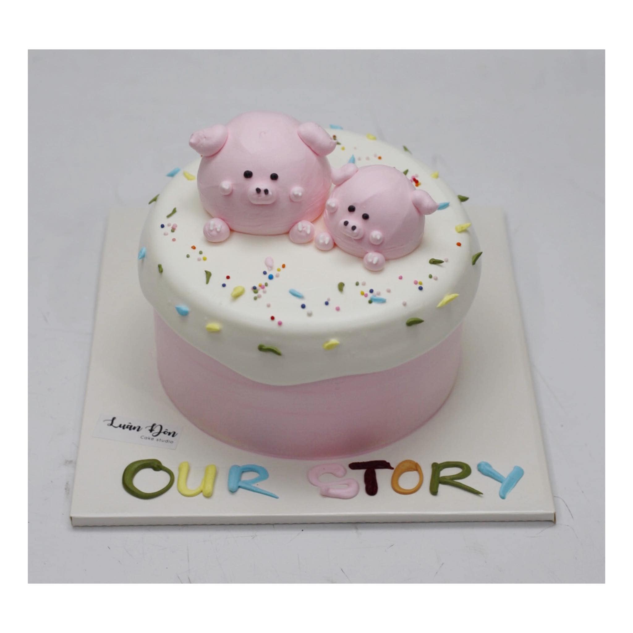 Bánh kem cặp heo hồng Our Story ngọt ngào