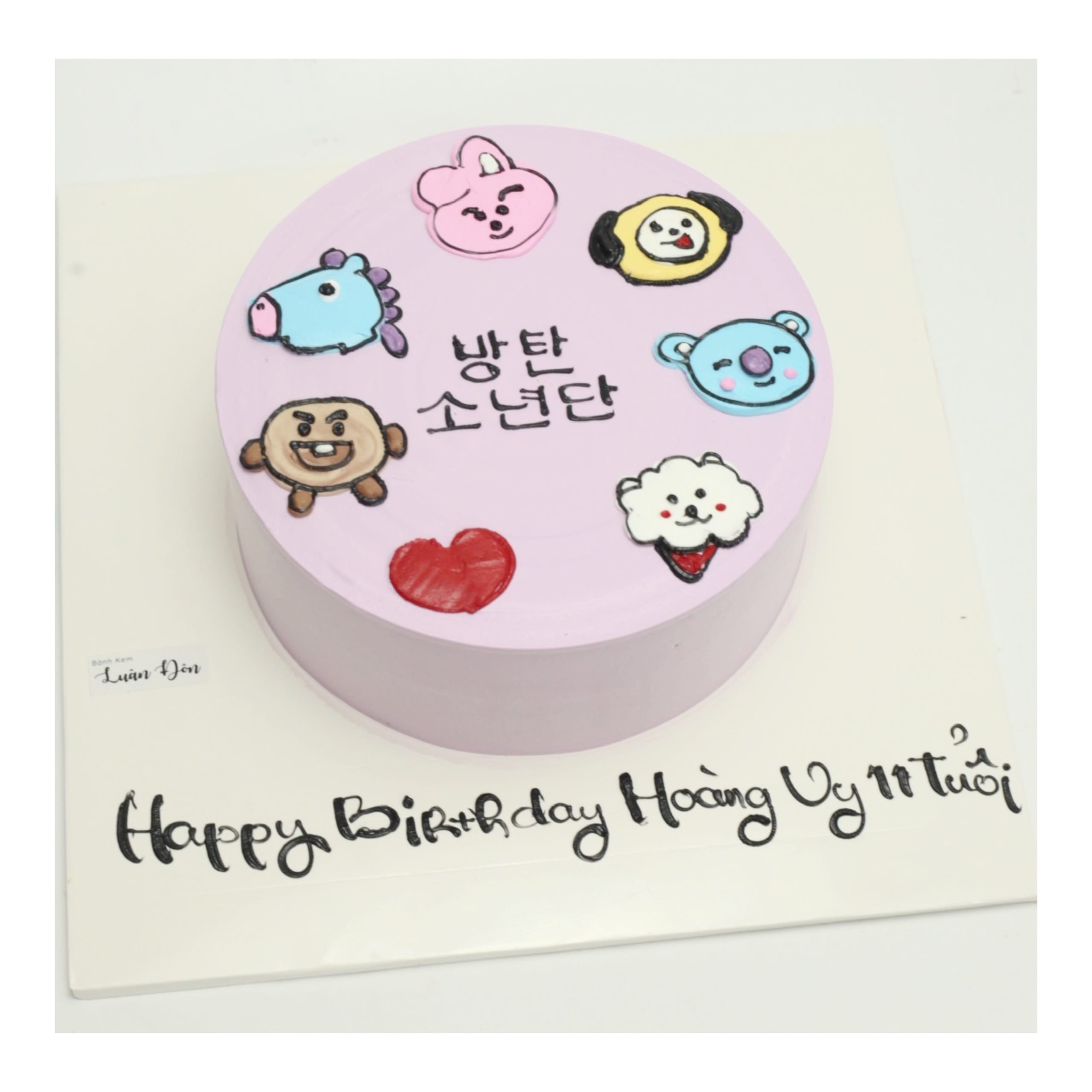 Bánh kem tím chủ đề nhân vật BT21