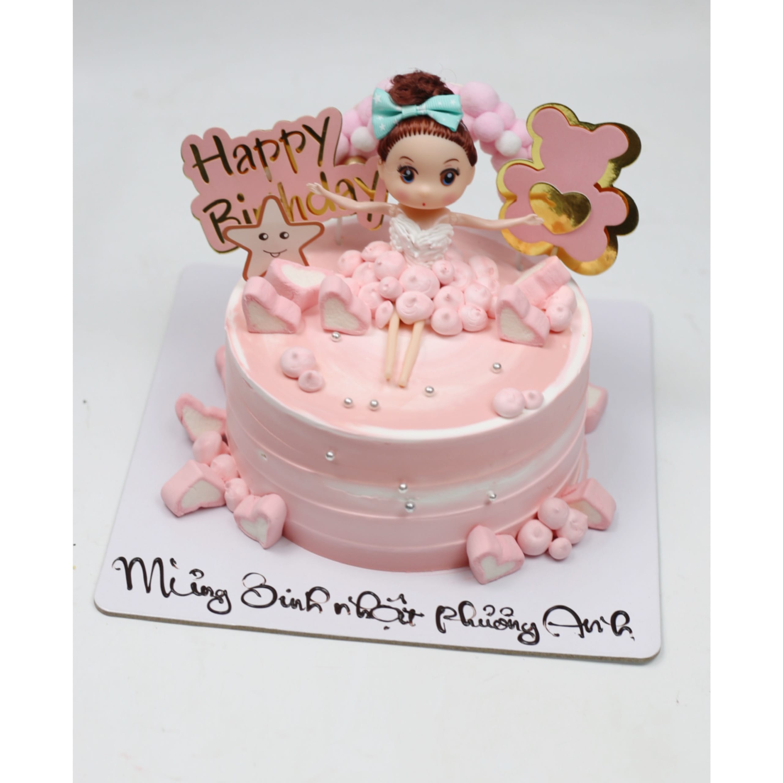 Bánh kem búp bê ballet màu hồng ngọt ngào