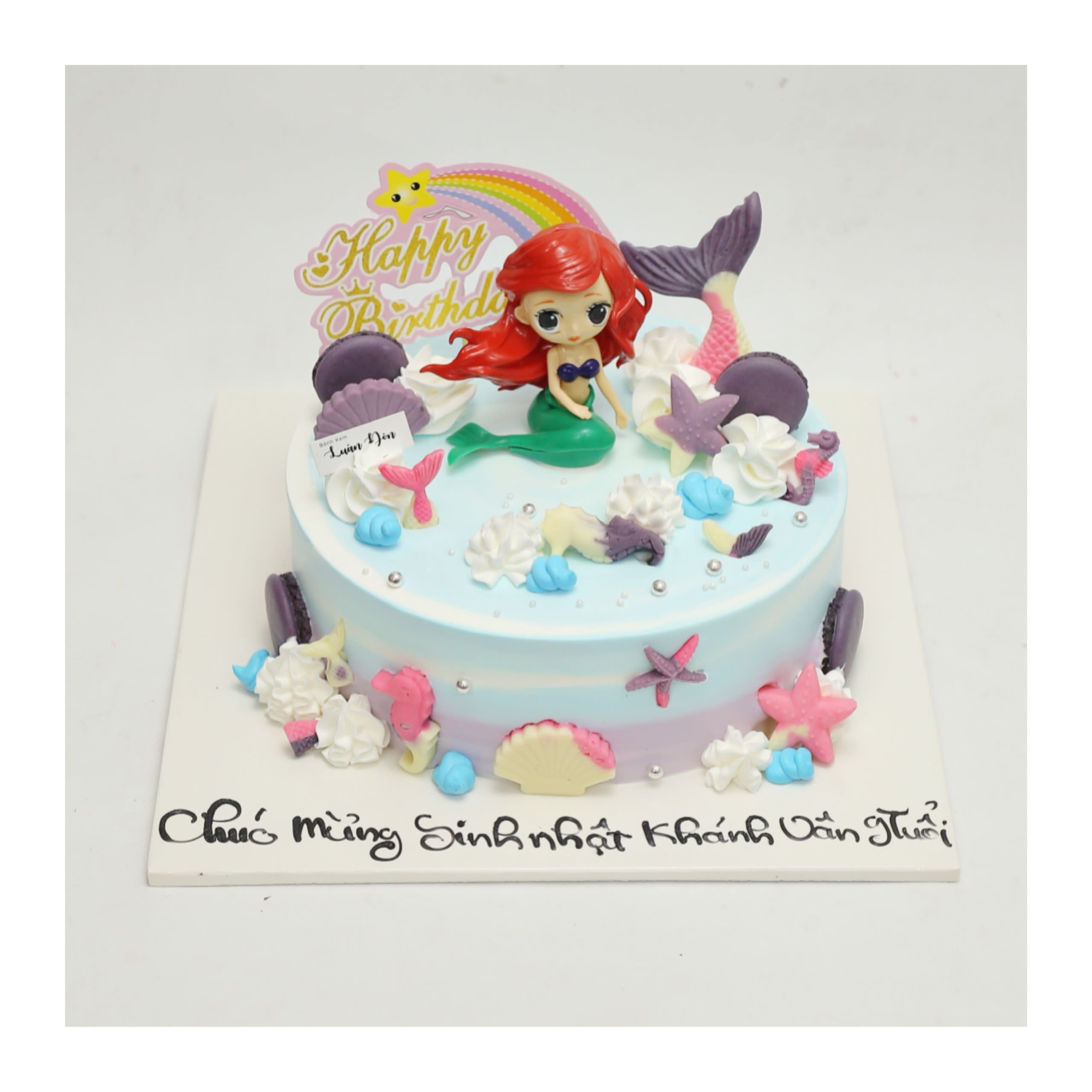 Bánh kem xanh pastel chủ đề nàng tiên cá xinh đẹp
