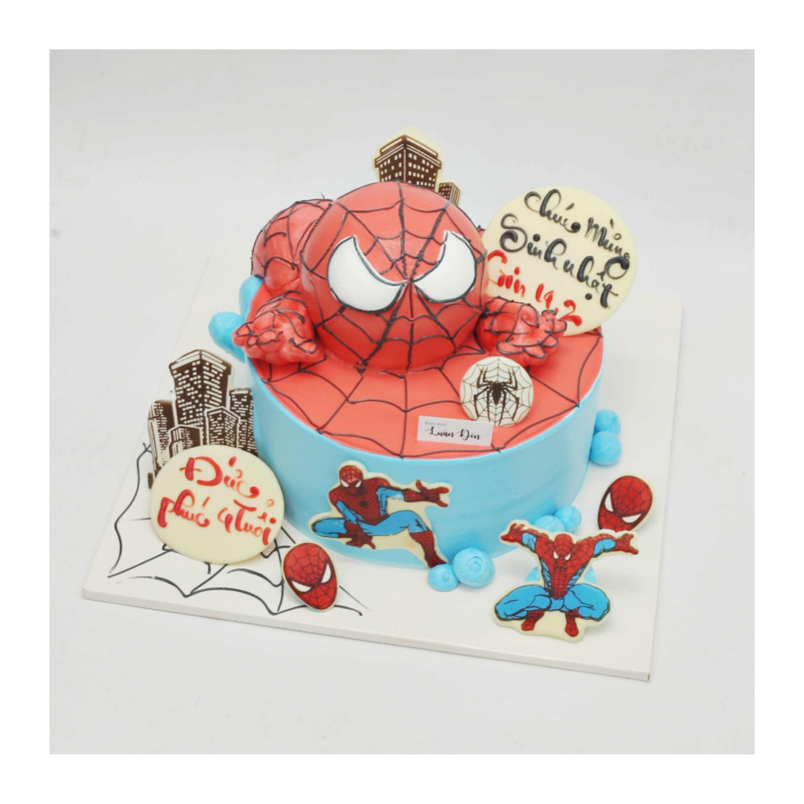 Bánh kem Spider-Man cho bé trai cá tính