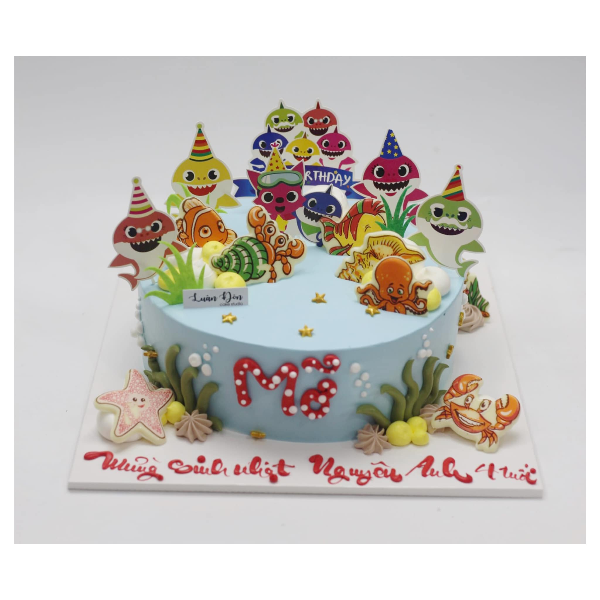 Bánh kem Baby Shark đại dương xanh