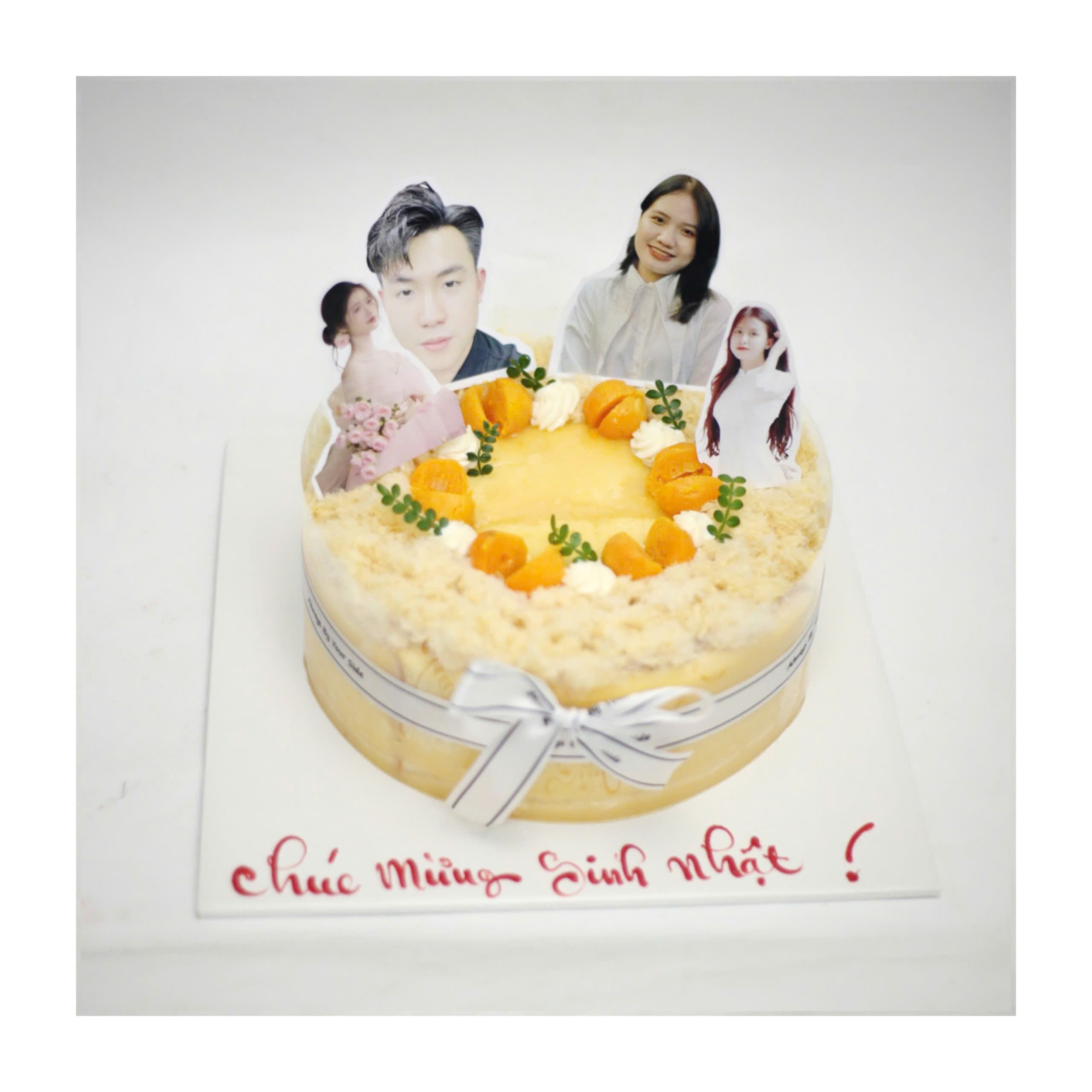 Bánh bông lan trứng muối in ảnh kỉ niệm