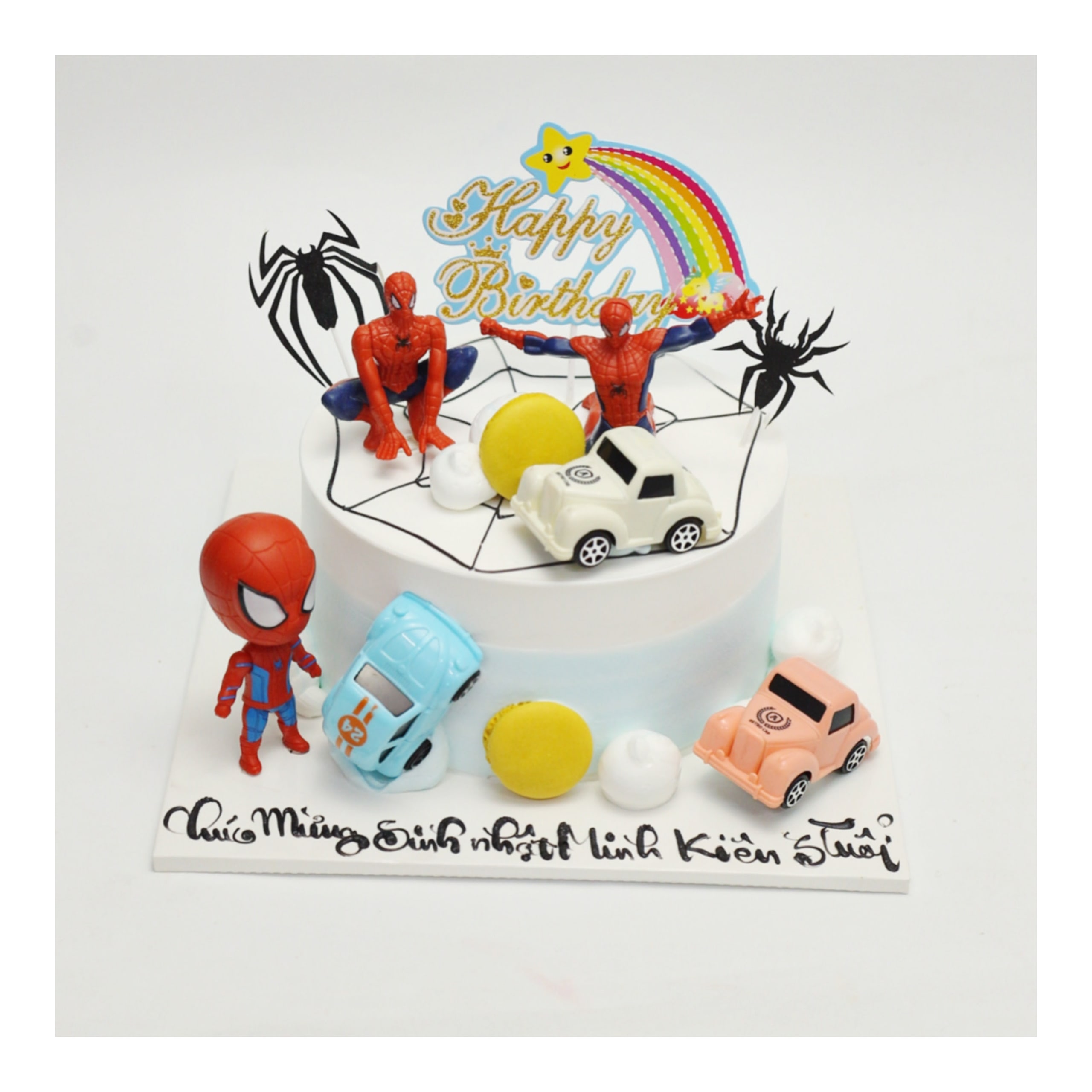 Bánh kem Spider-Man và xe đua cho bé