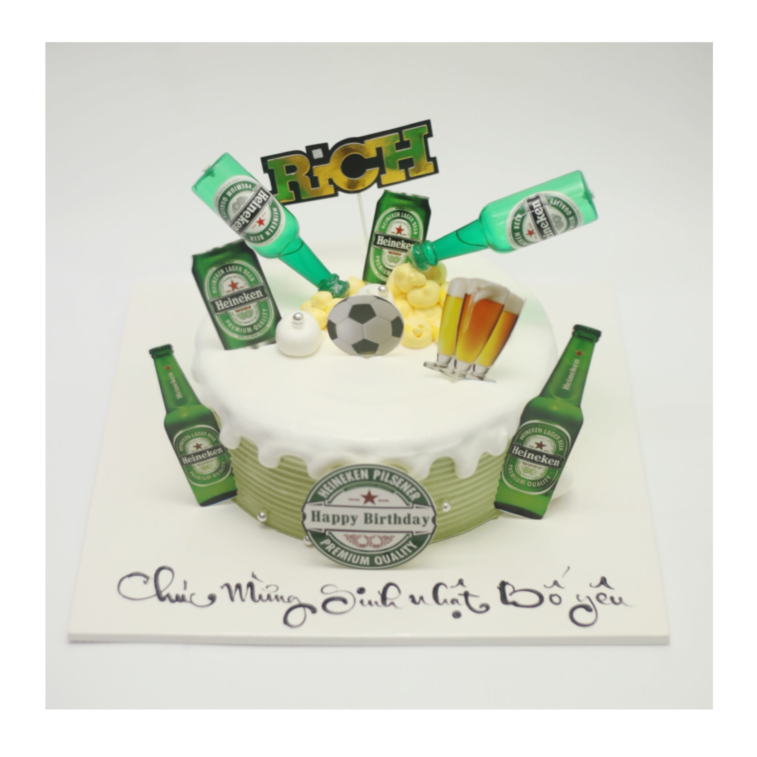 Bánh kem bia Heineken chủ đề Rich cho bố