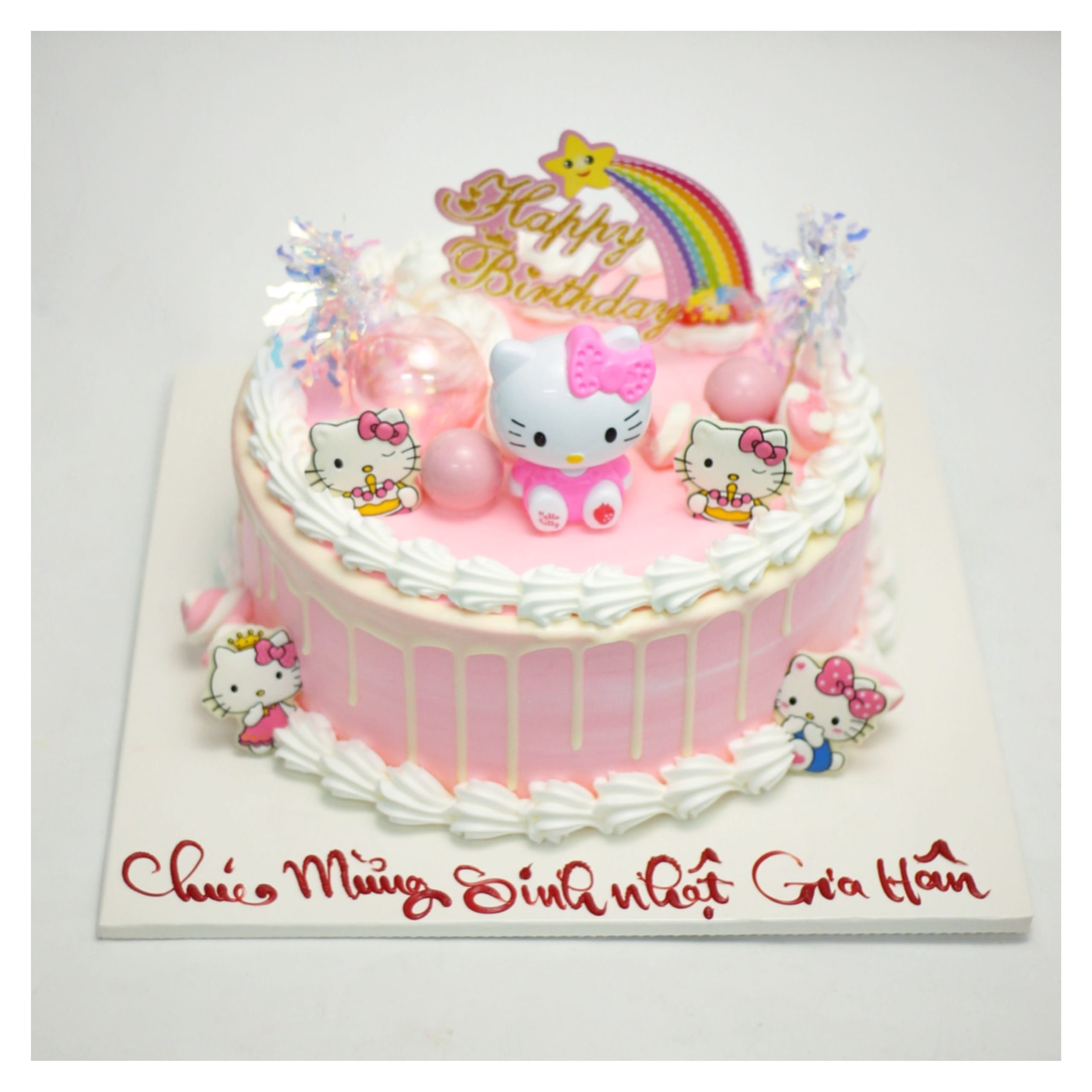 Bánh kem Hello Kitty màu hồng dễ thương