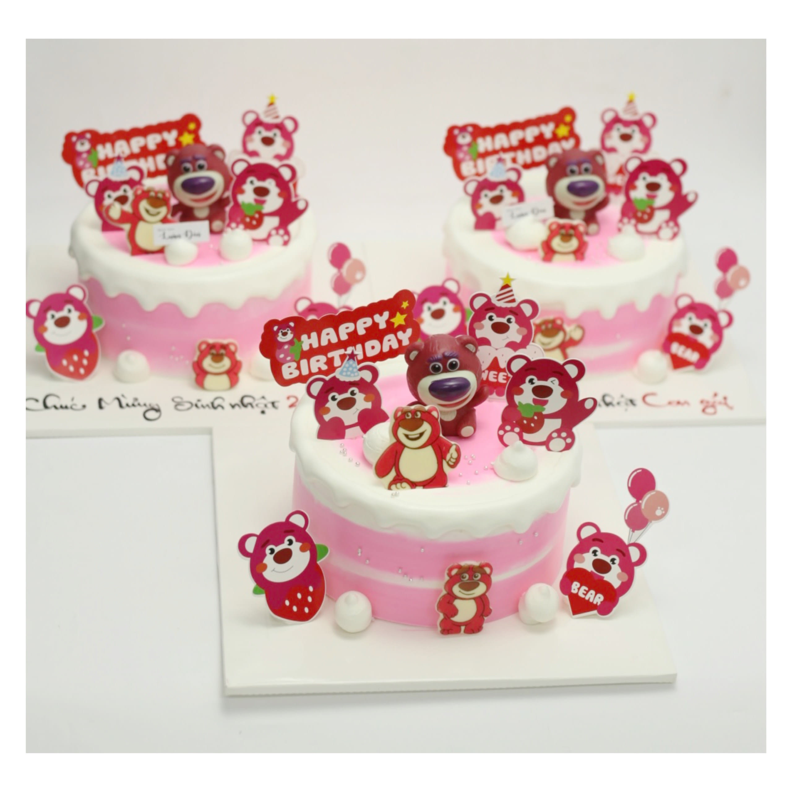 Bánh kem gấu dâu Lotso đáng yêu sắc hồng