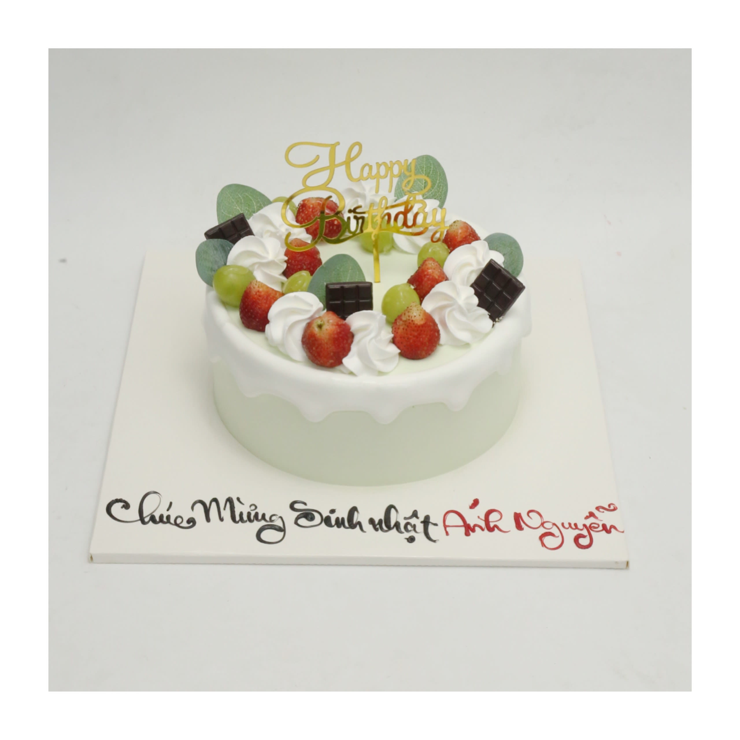 Bánh kem xanh pastel trang trí trái cây tươi