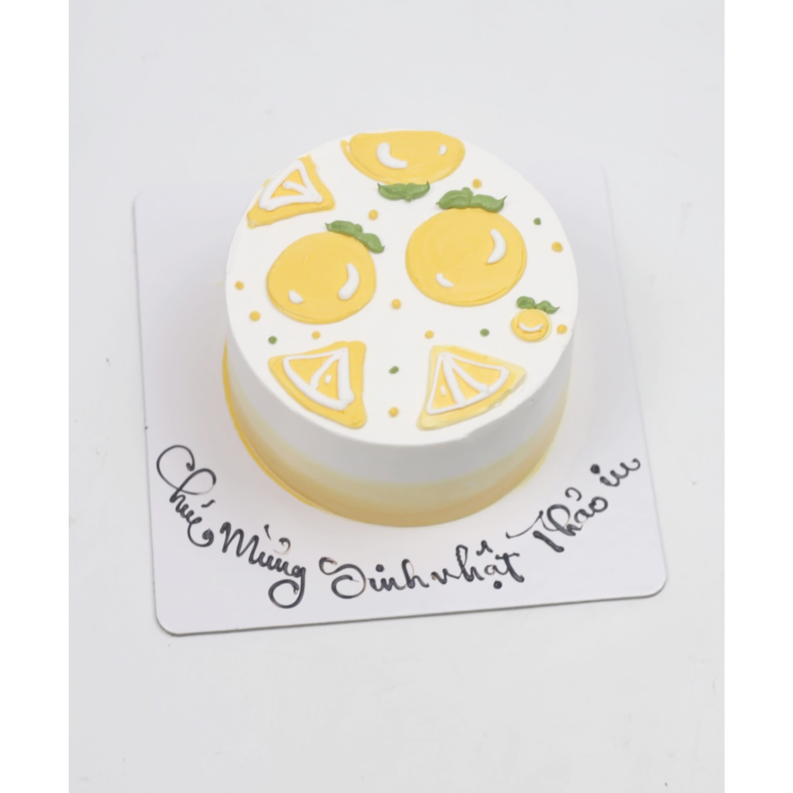 Bánh kem họa tiết chanh vàng tươi mát