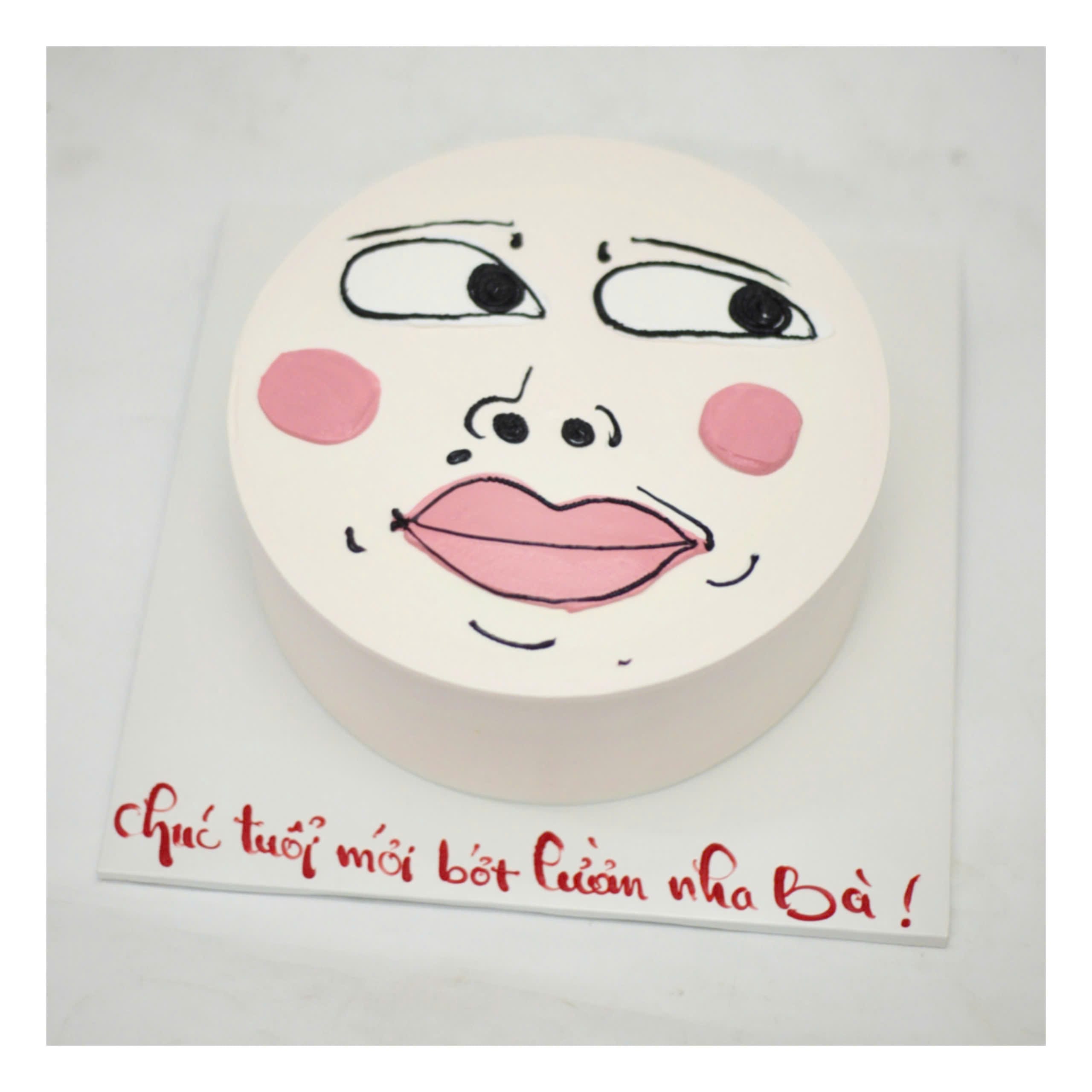 Bánh kem mặt meme hồng hài hước