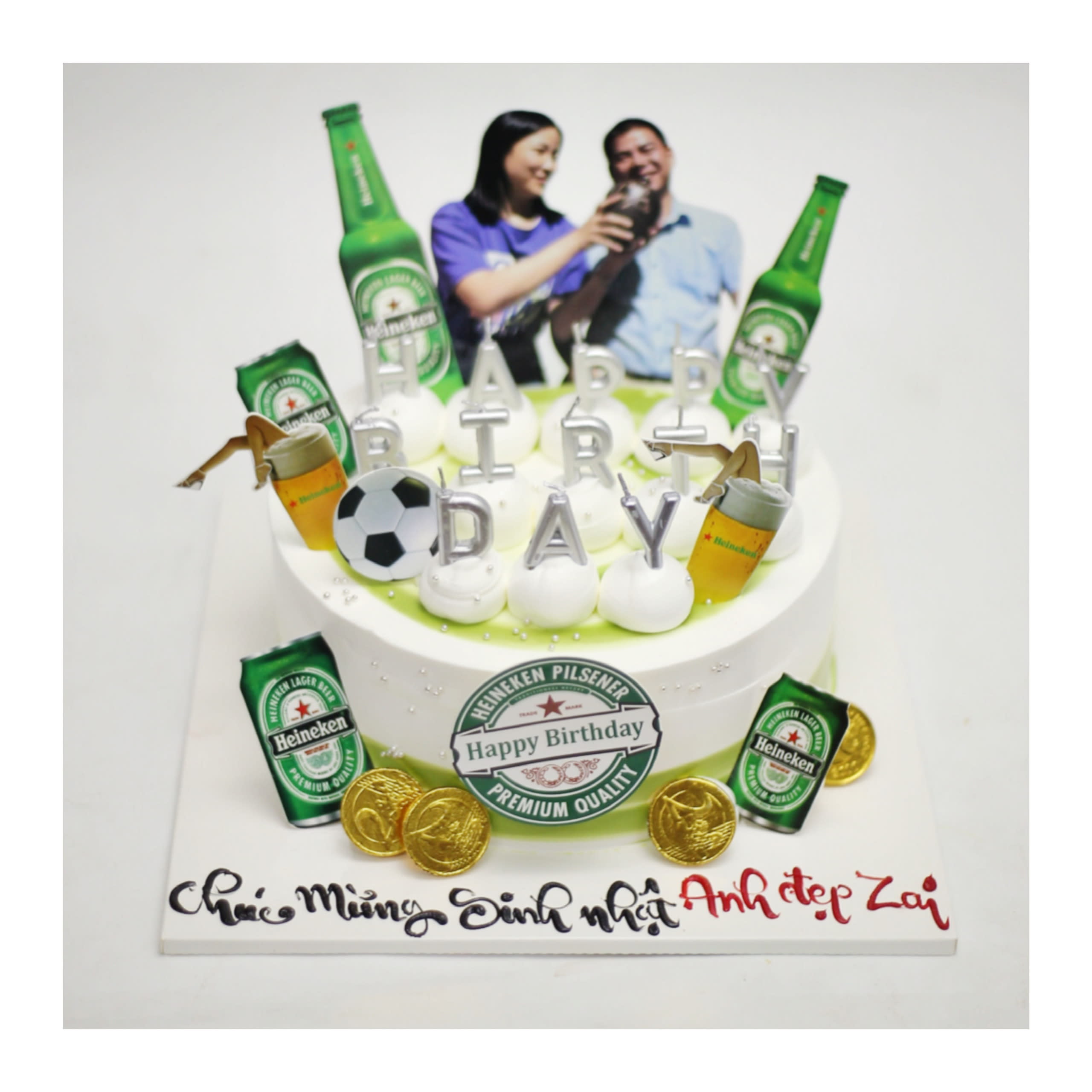 Bánh kem chủ đề bia Heineken cho nam giới