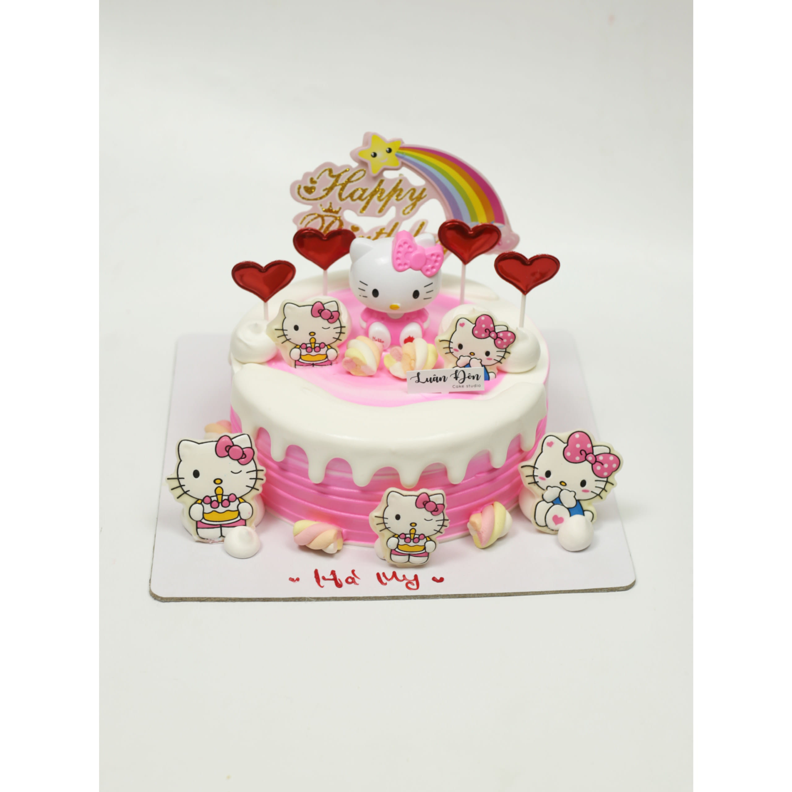 Bánh kem Hello Kitty hồng dễ thương cho bé