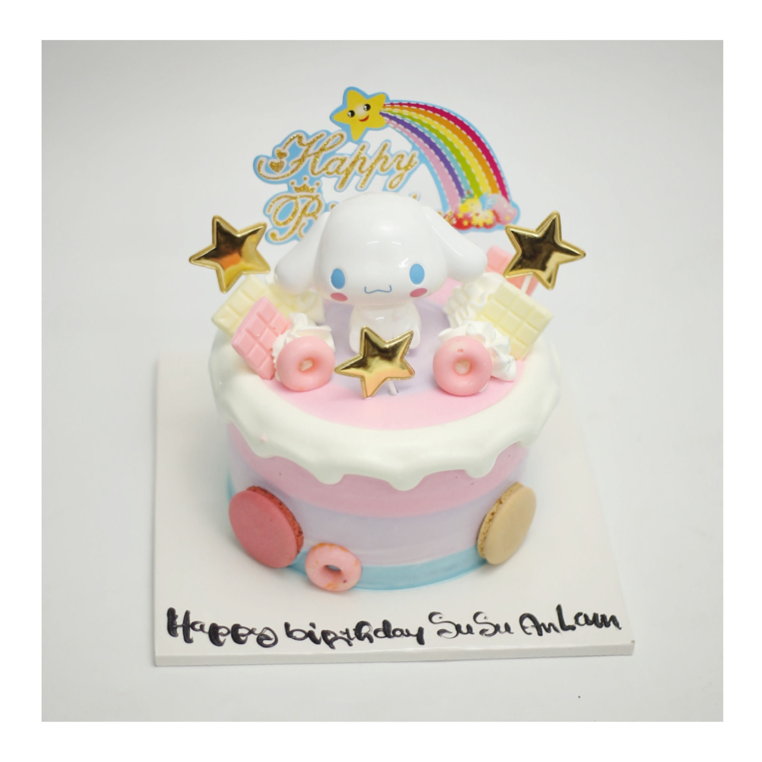 Bánh kem Cinnamoroll tông pastel ngọt ngào