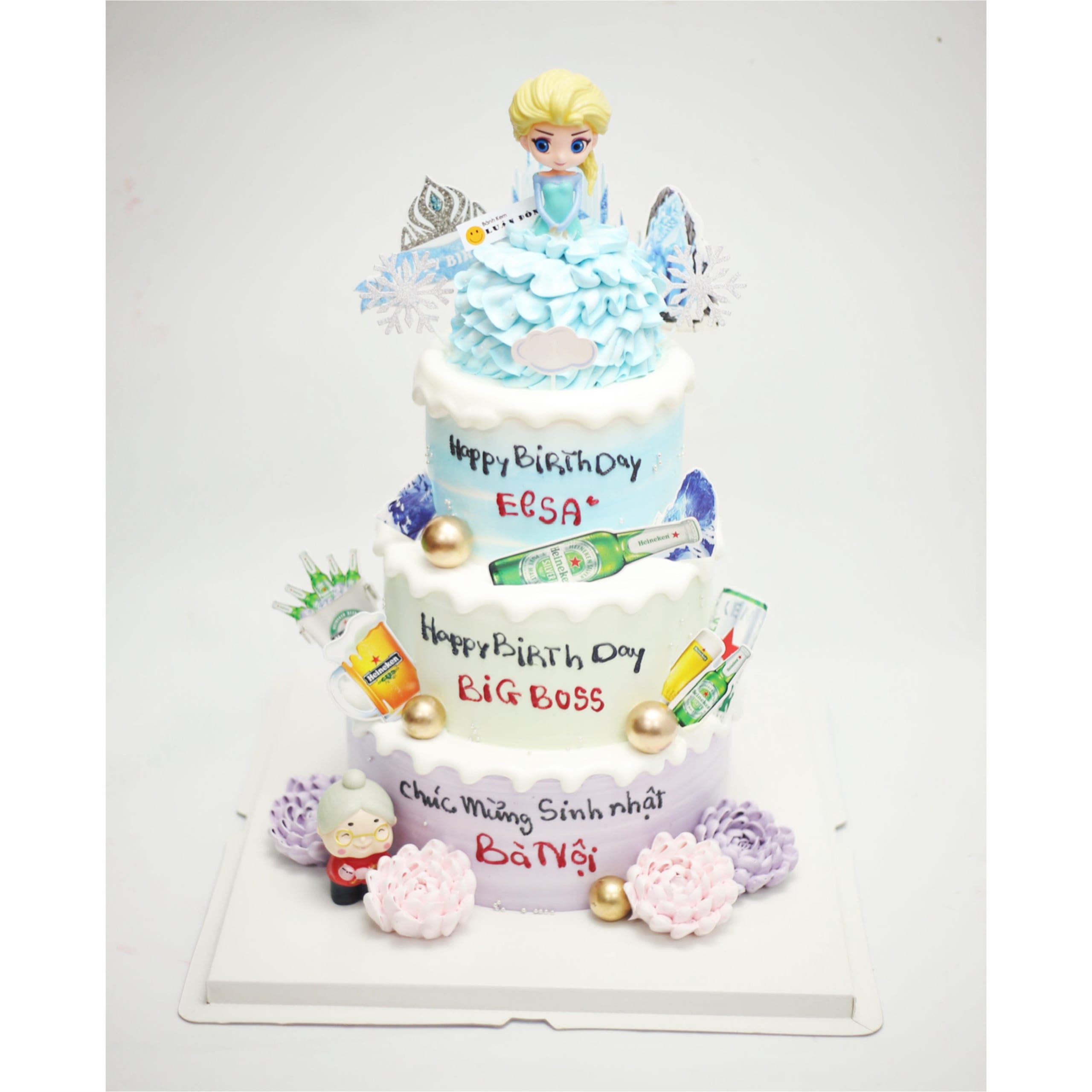 Bánh kem ba tầng Elsa và chủ đề gia đình