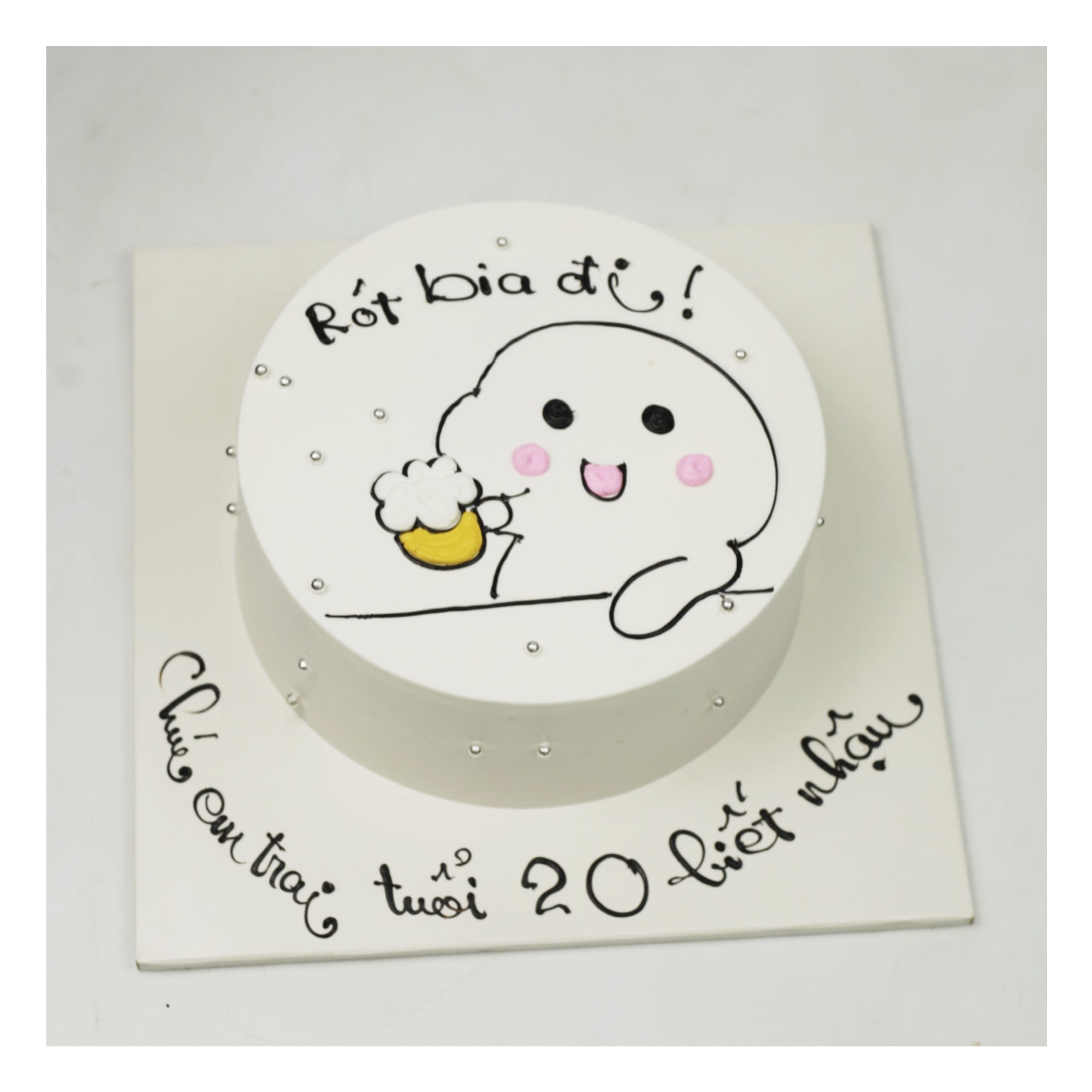 Bánh kem vẽ hình cute uống bia
