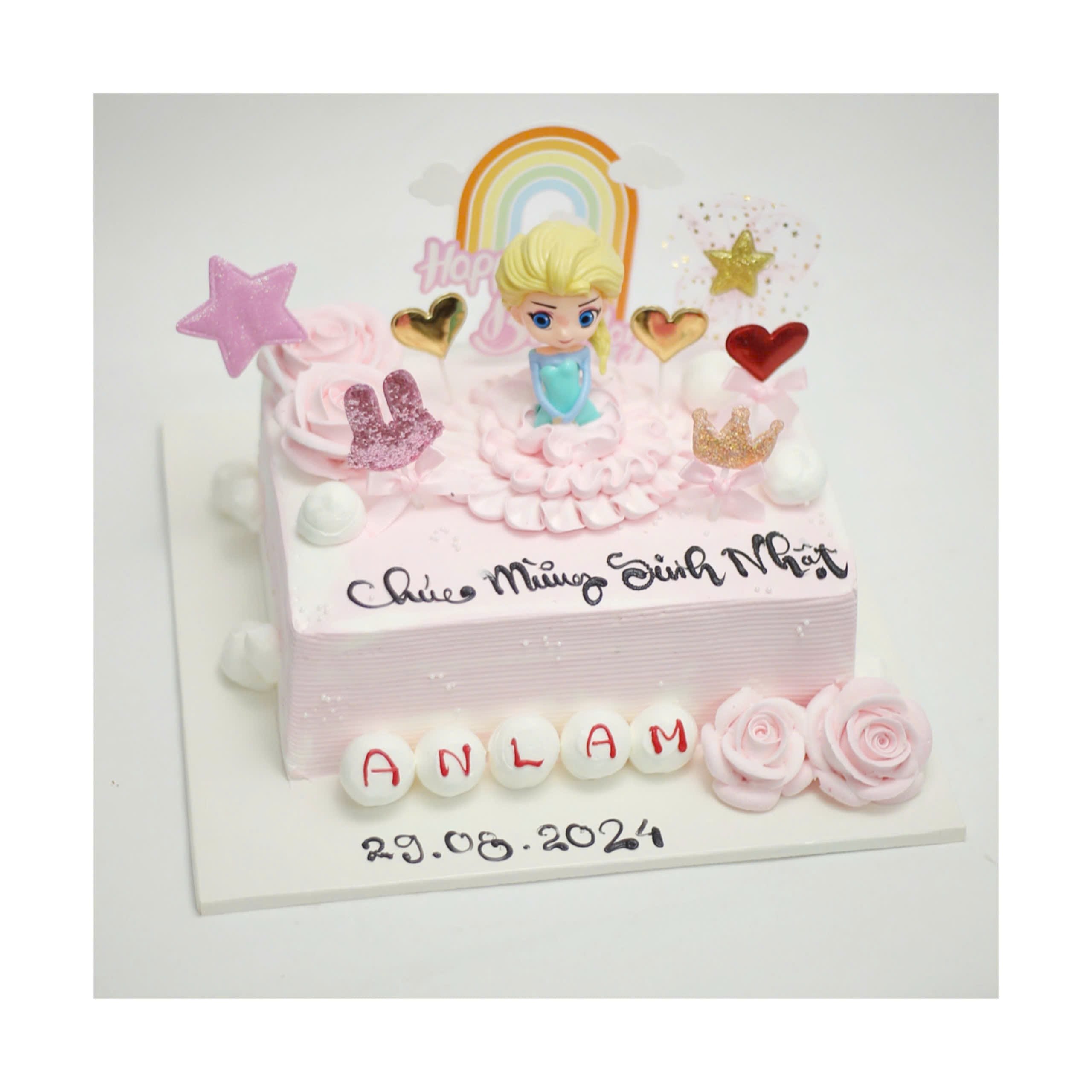 Bánh kem công chúa Elsa màu hồng pastel