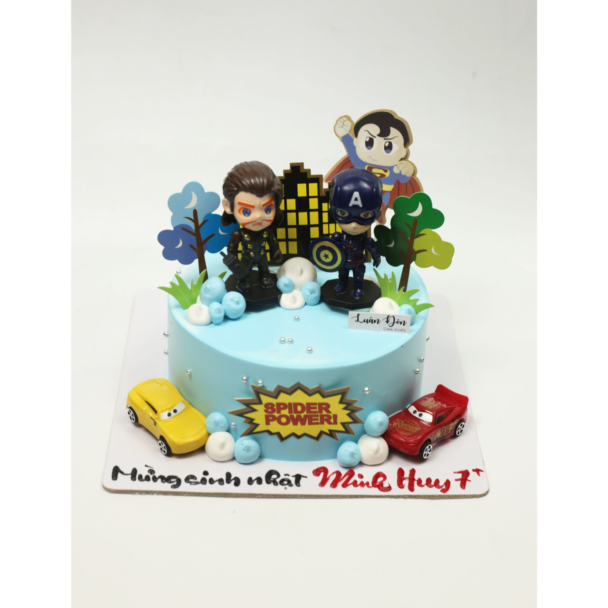 Bánh kem siêu anh hùng Avengers đa nhân vật