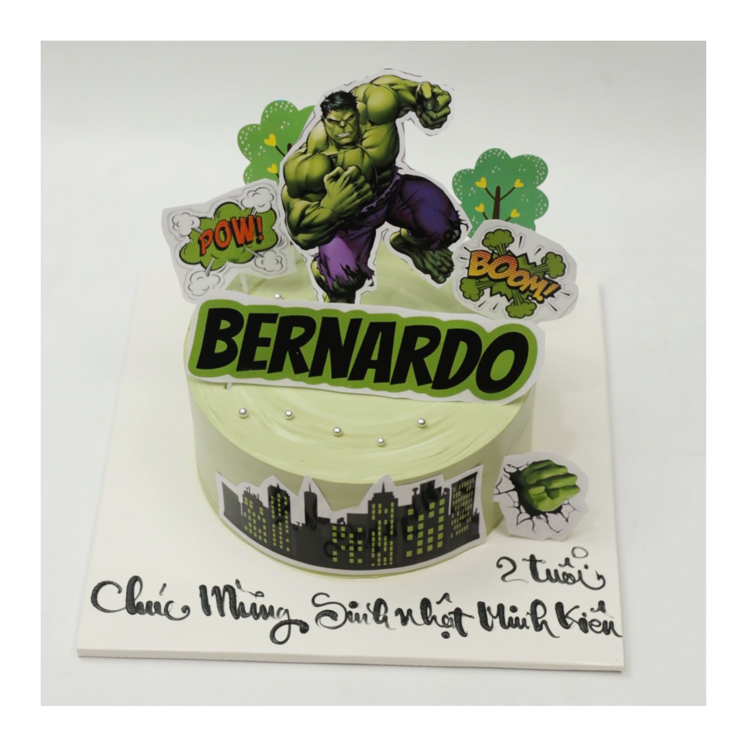 Bánh kem siêu anh hùng Hulk mạnh mẽ