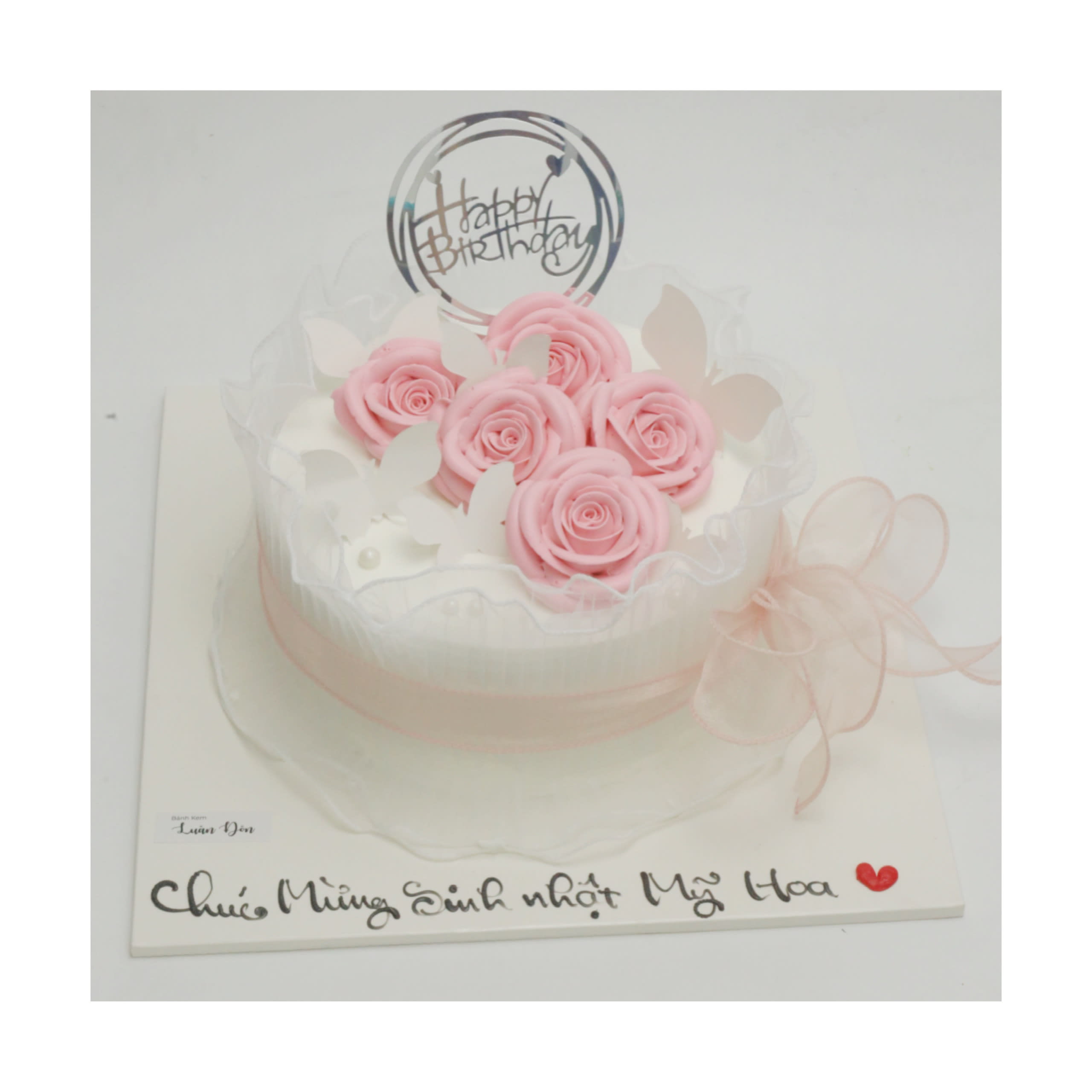 Bánh kem hoa hồng pastel nhẹ nhàng trang nhã