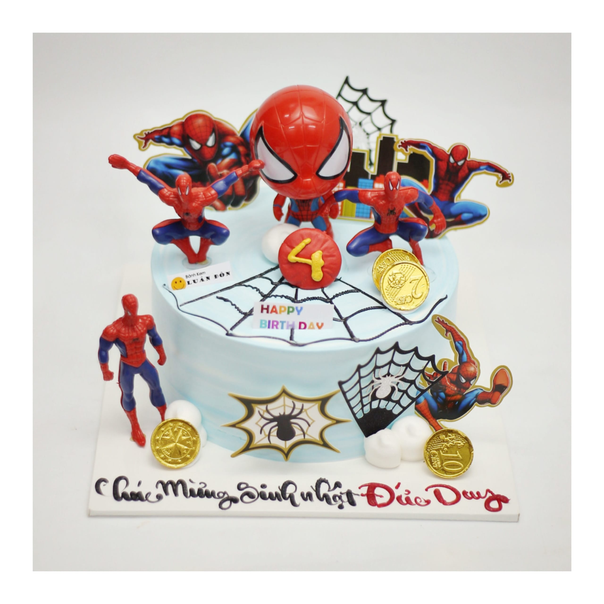 Bánh kem Spider-Man cho bé trai