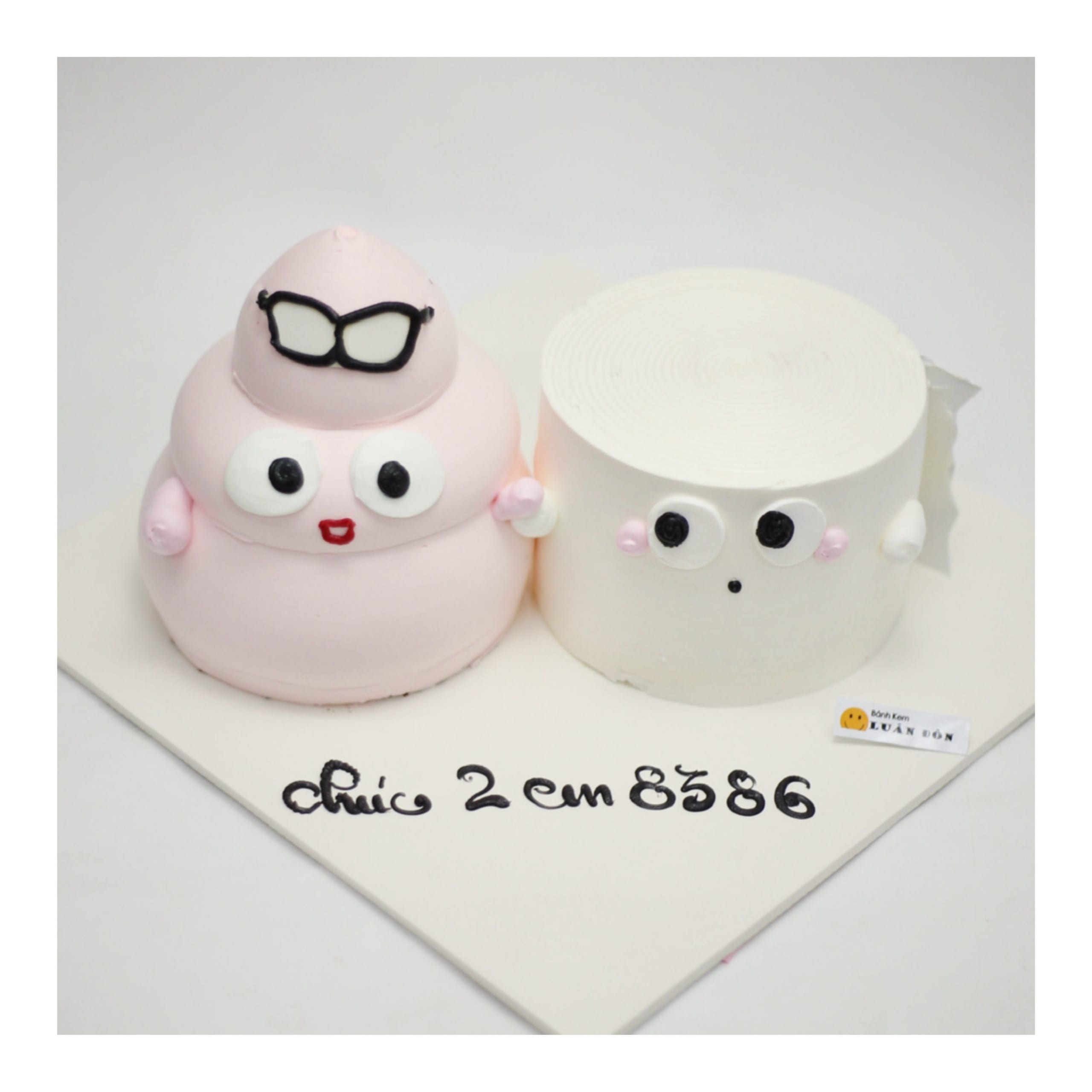 Bánh kem cặp đôi dễ thương màu hồng