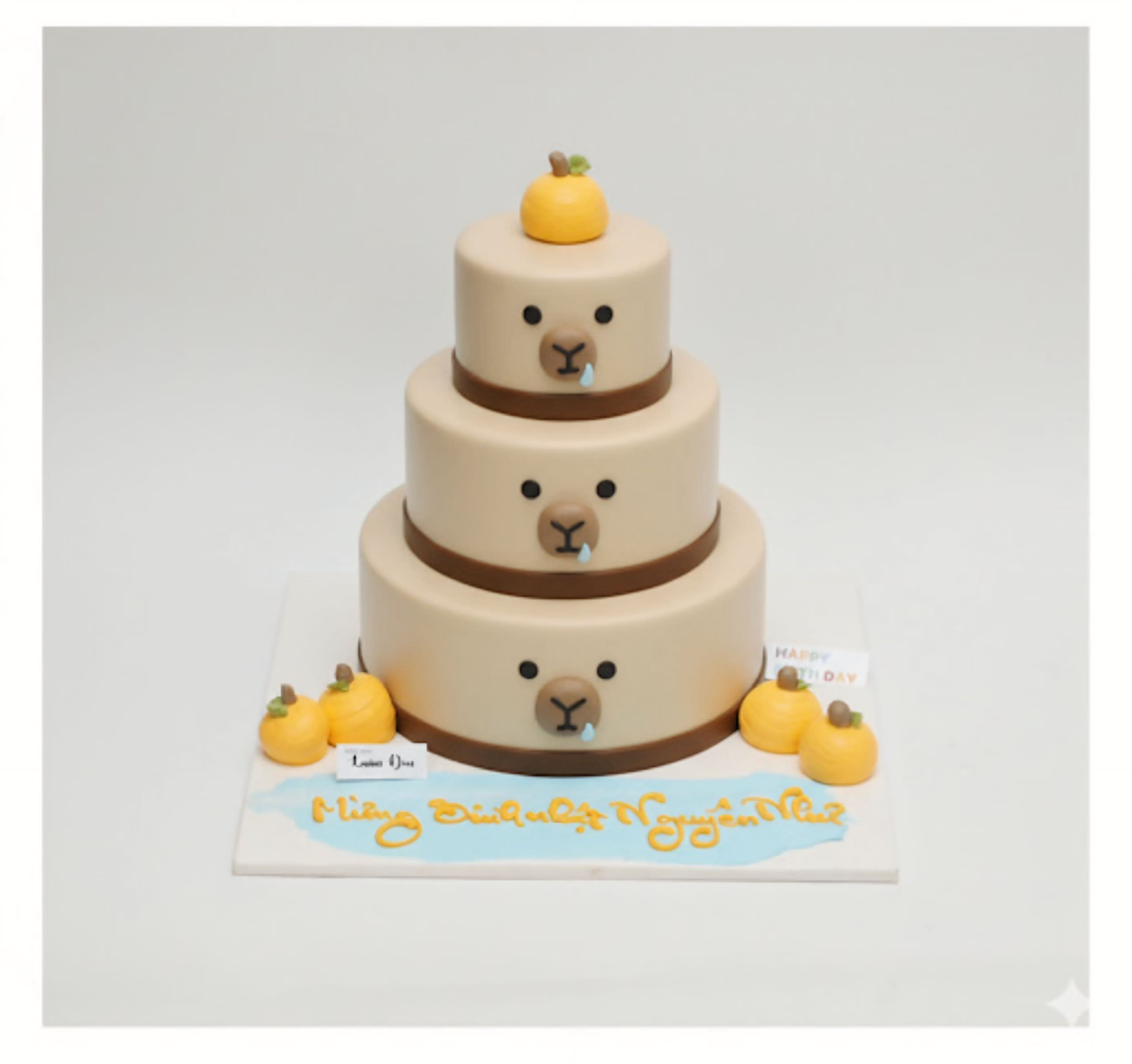 Bánh kem Capybara ba tầng đội cam