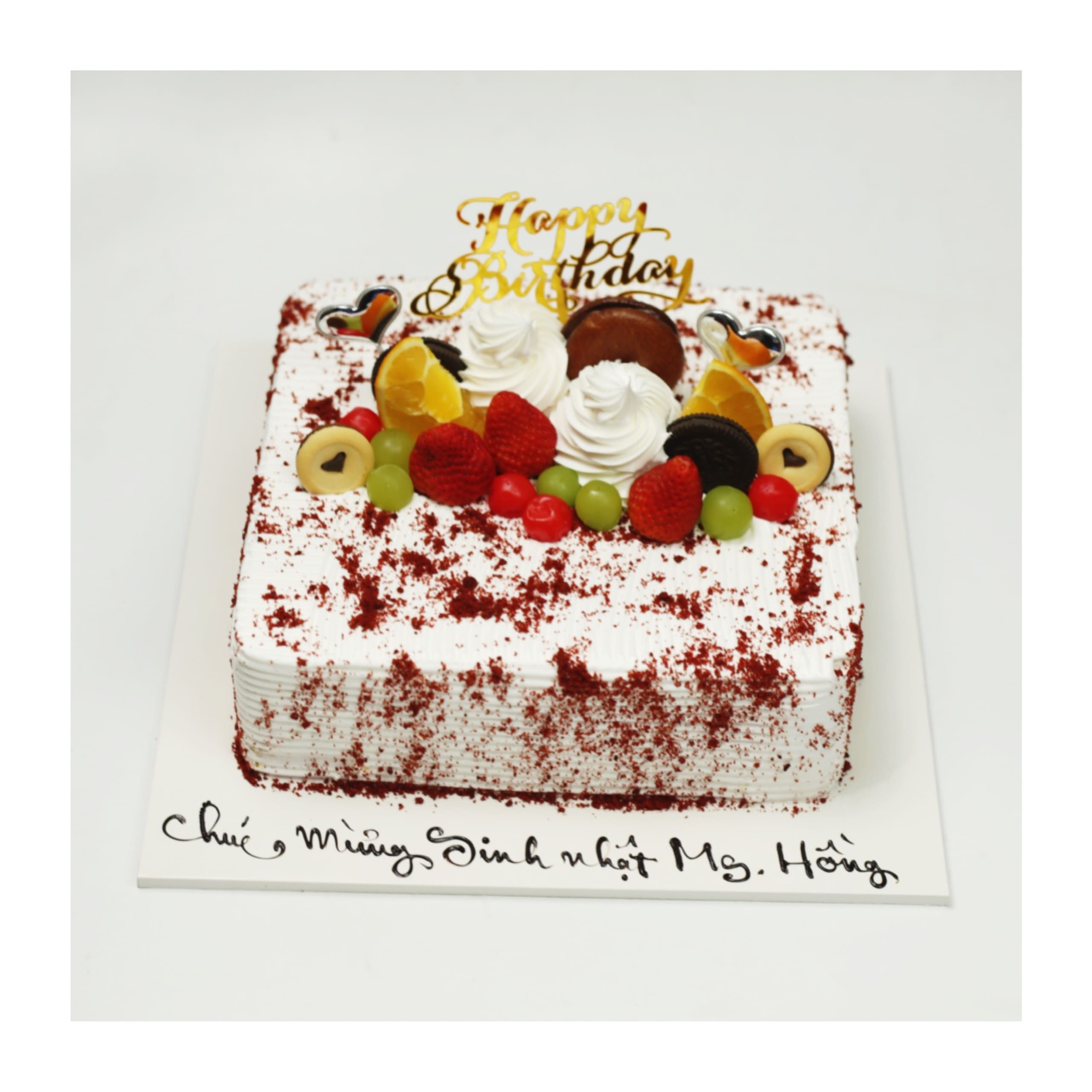 Bánh kem Red Velvet trang trí hoa quả tươi