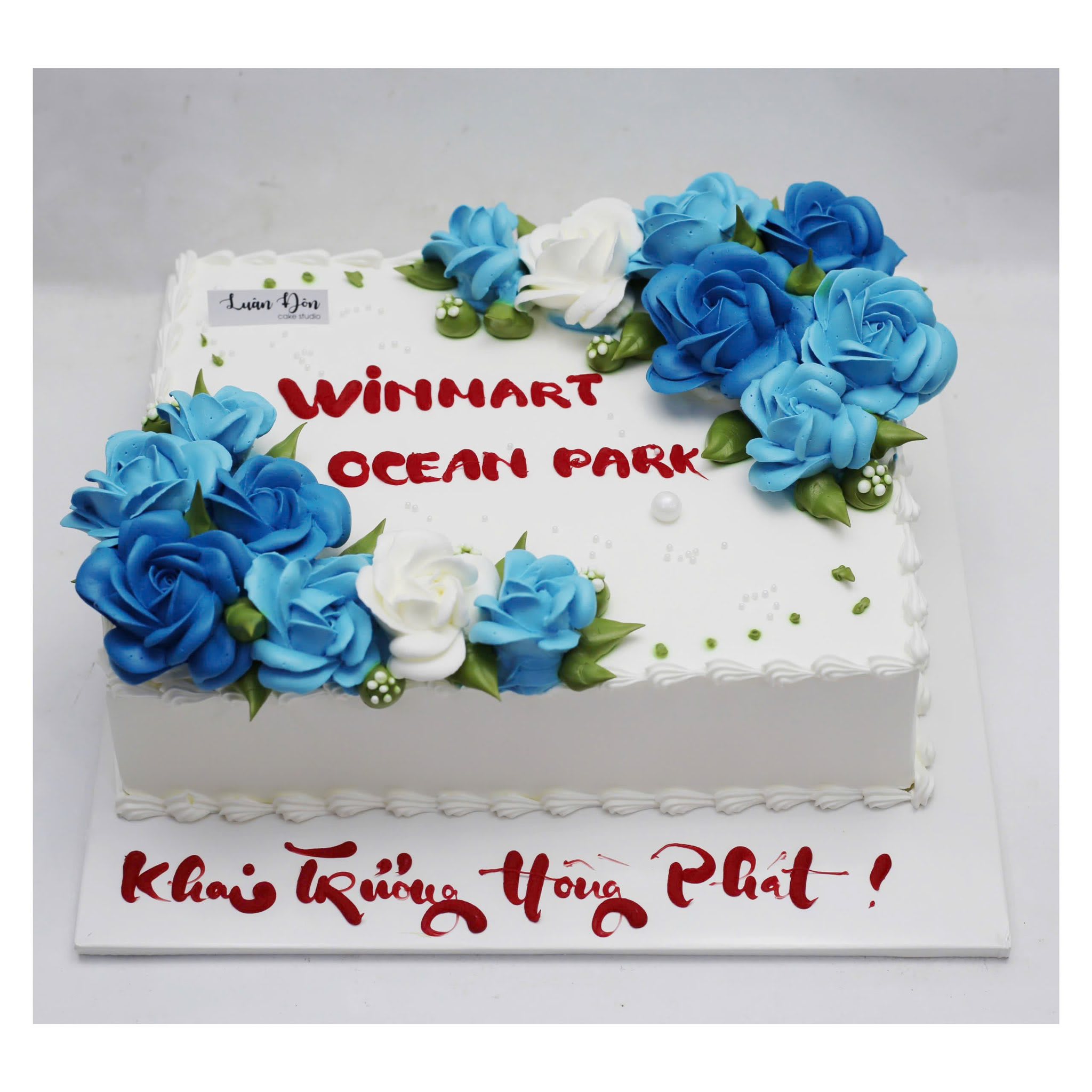 Bánh kem hình chữ nhật khai trương Winmart