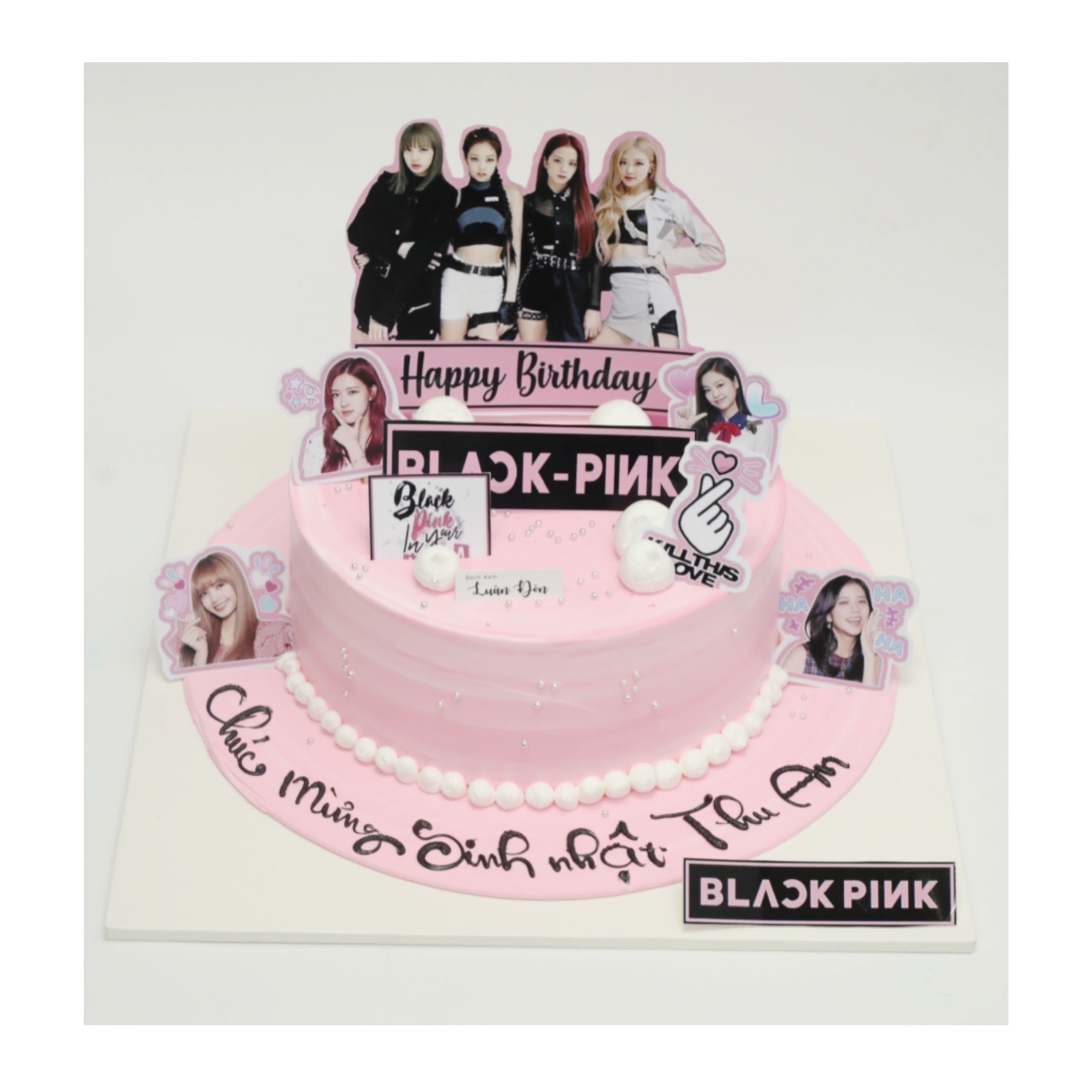 Bánh kem Blackpink tông hồng hiện đại