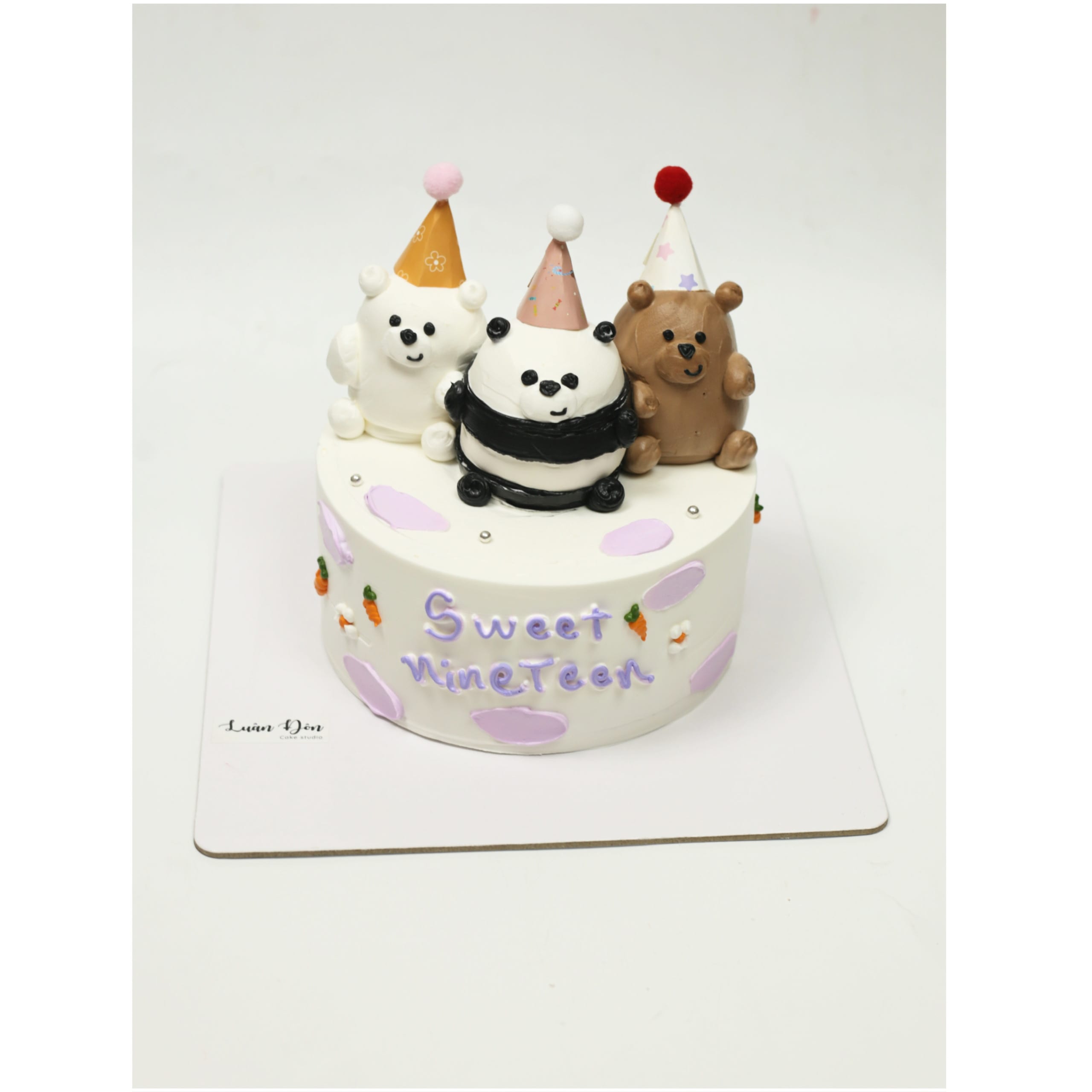 Bánh kem We Bare Bears ba chú gấu