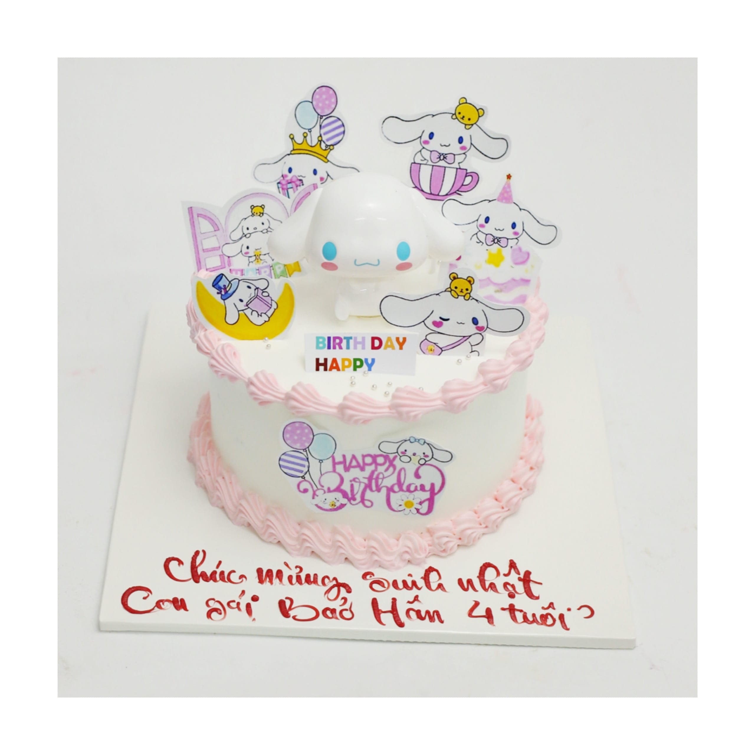 Bánh kem Cinnamoroll tông trắng hồng dịu dàng