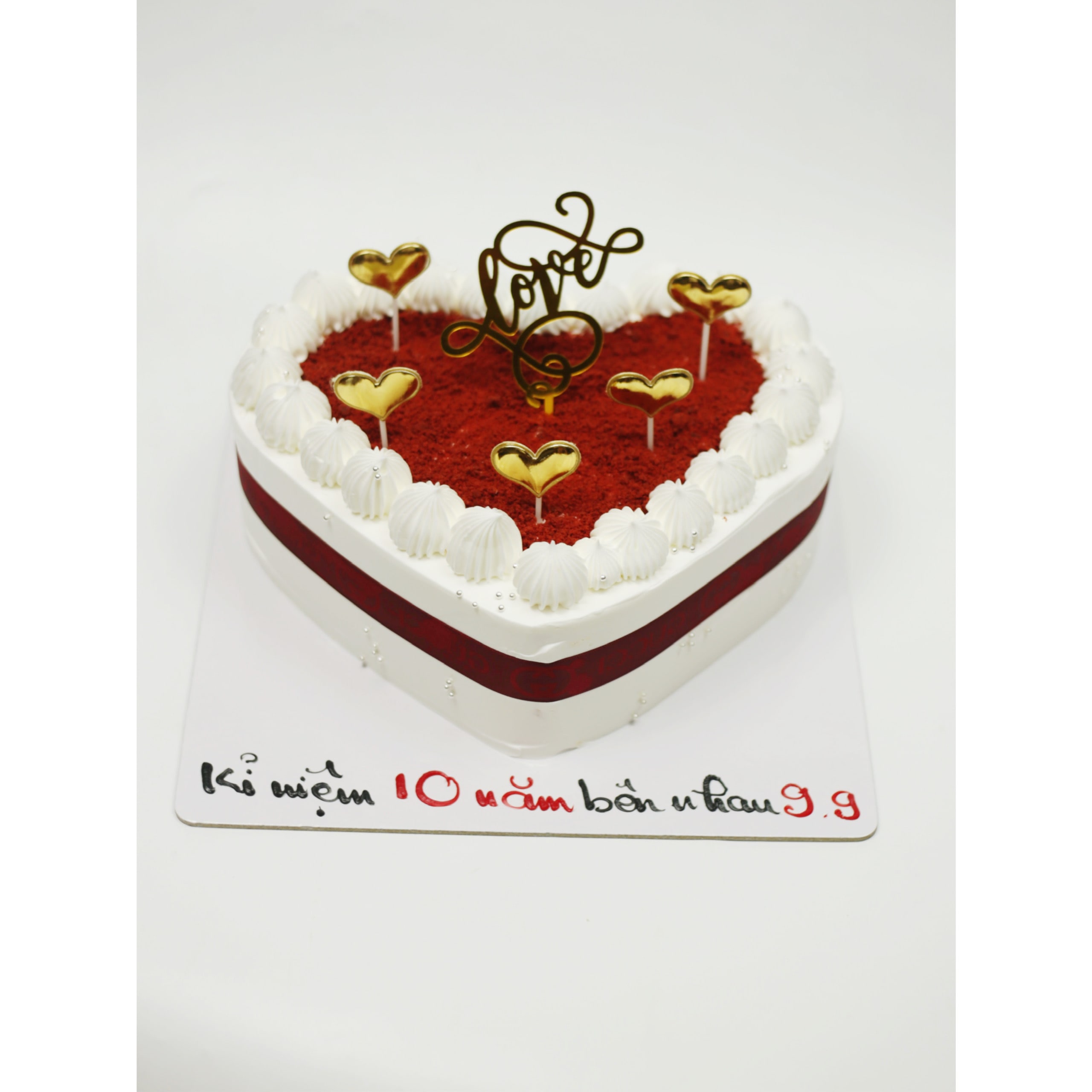 Bánh trái tim đỏ kỉ niệm 10 năm bên nhau