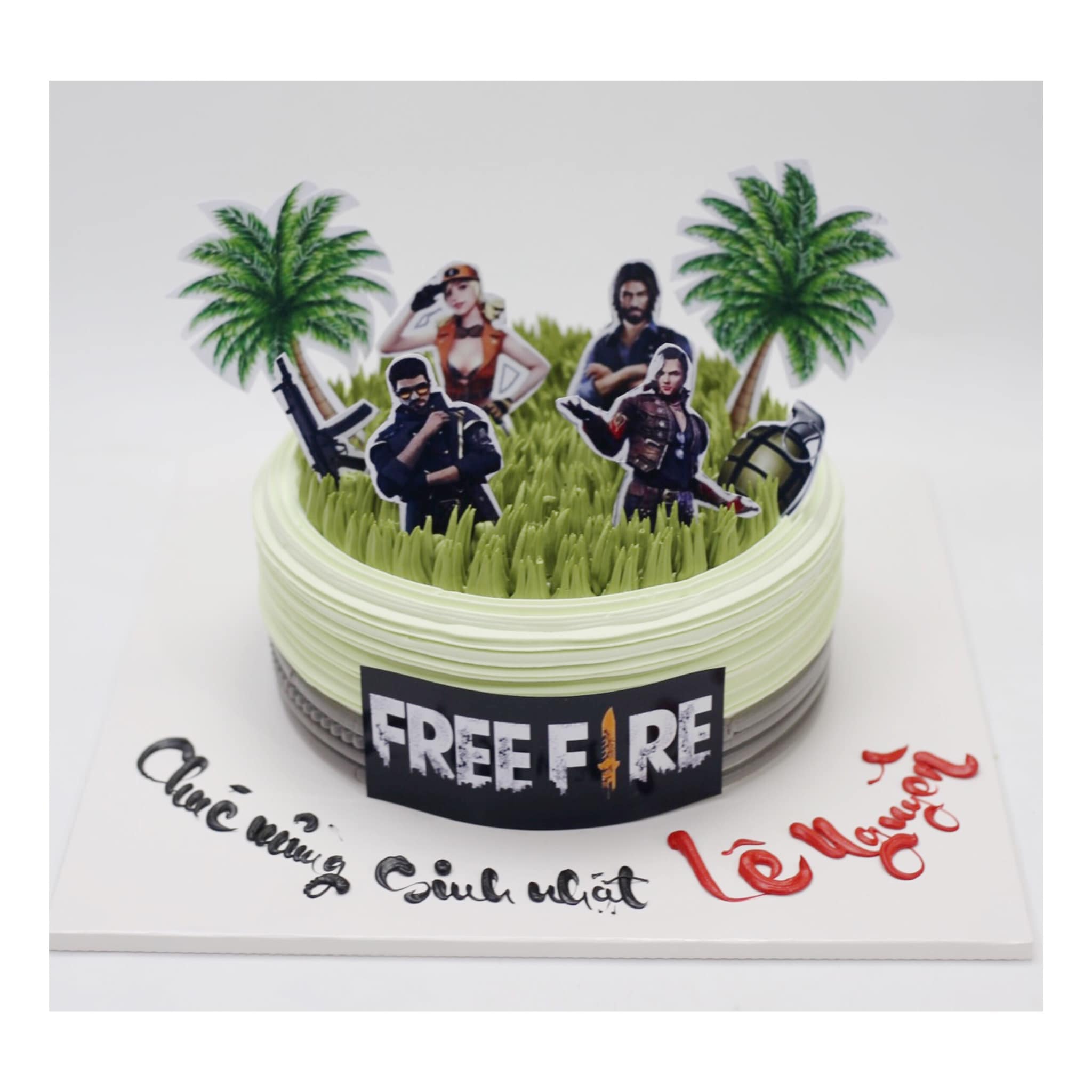 Bánh kem chủ đề game Free Fire mạnh mẽ