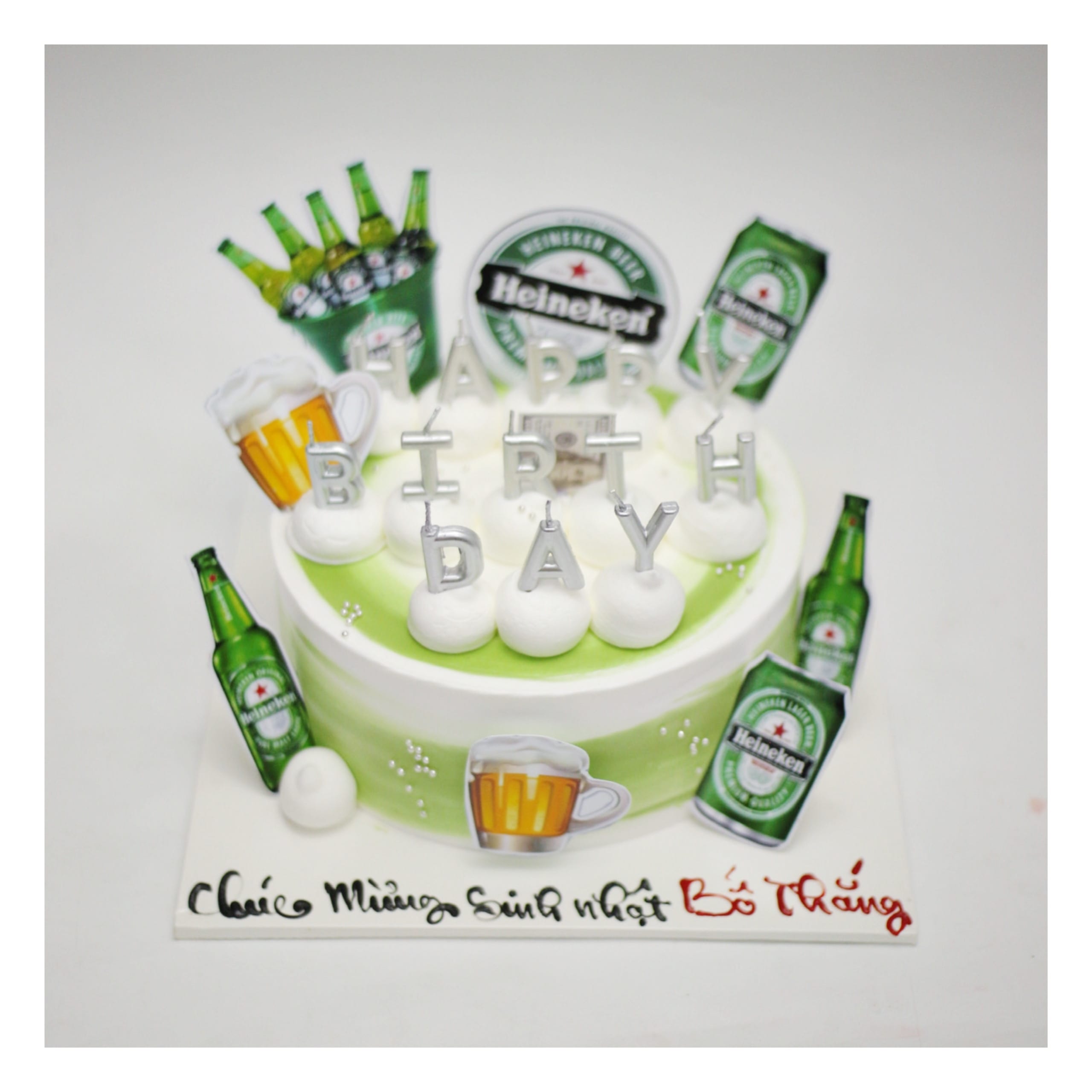 Bánh kem Bia Heineken phong cách nam tính