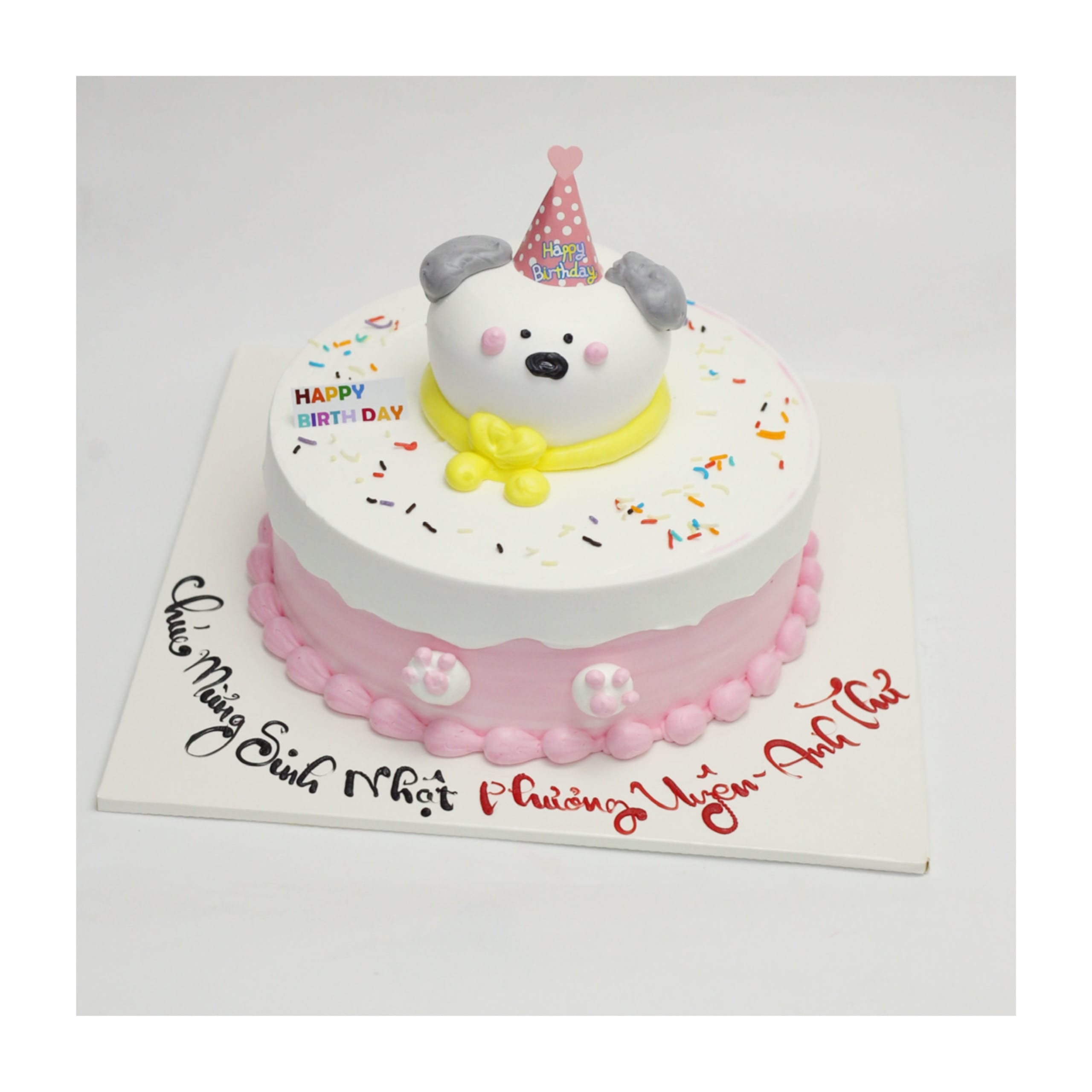 Bánh kem gấu dễ thương màu hồng pastel