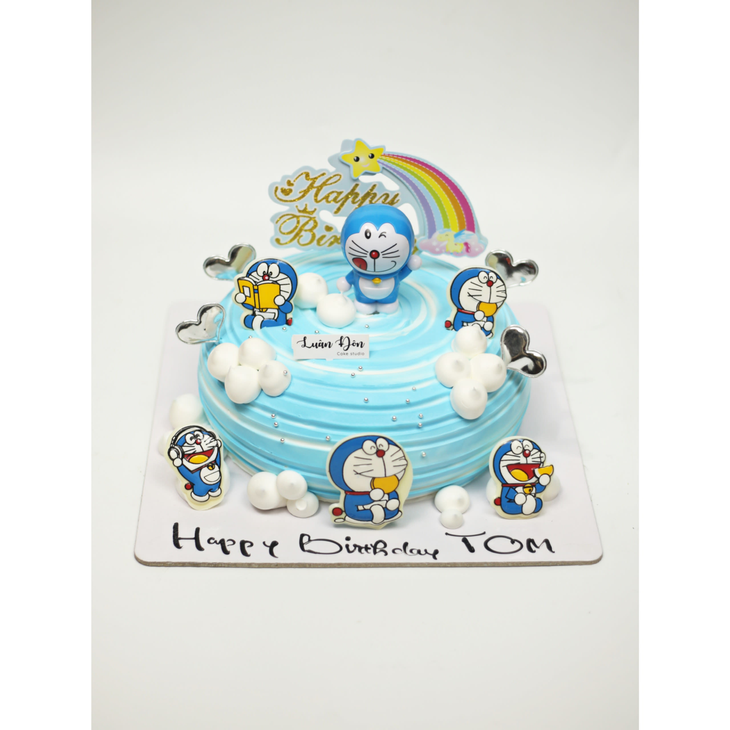 Bánh kem Doraemon màu xanh tươi sáng