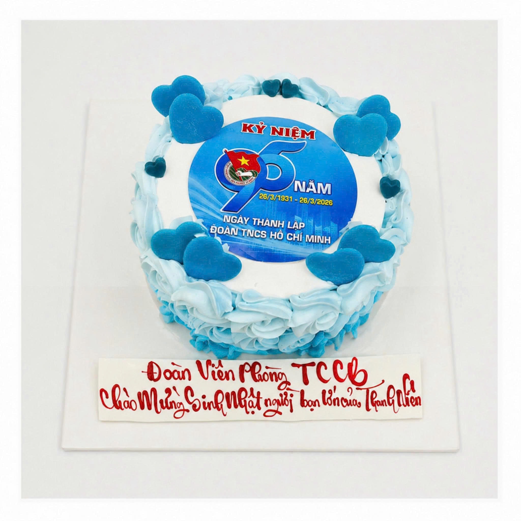 Bánh kem kỷ niệm 95 năm thành lập Đoàn TNCS