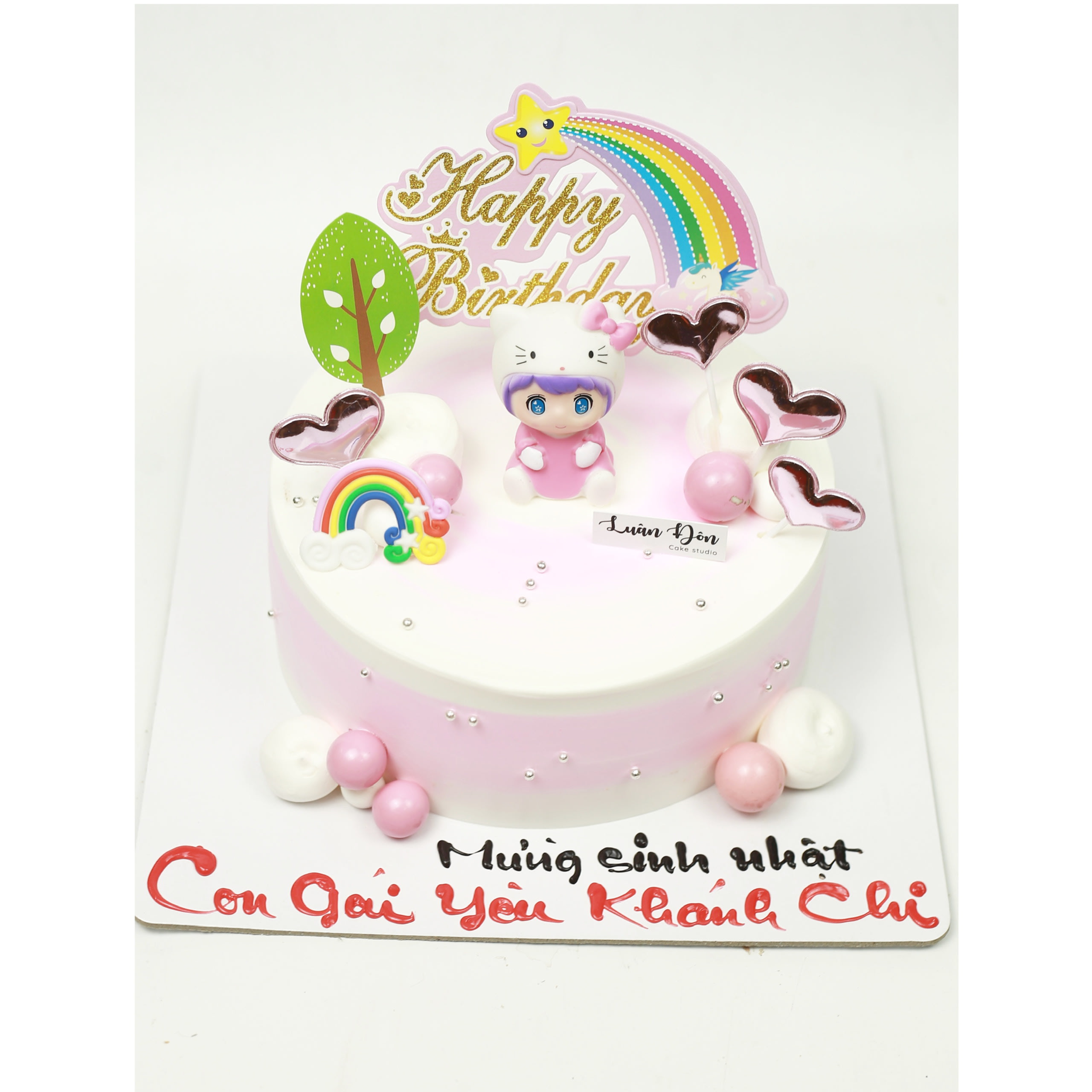Bánh kem Hello Kitty và cầu vồng cho bé gái