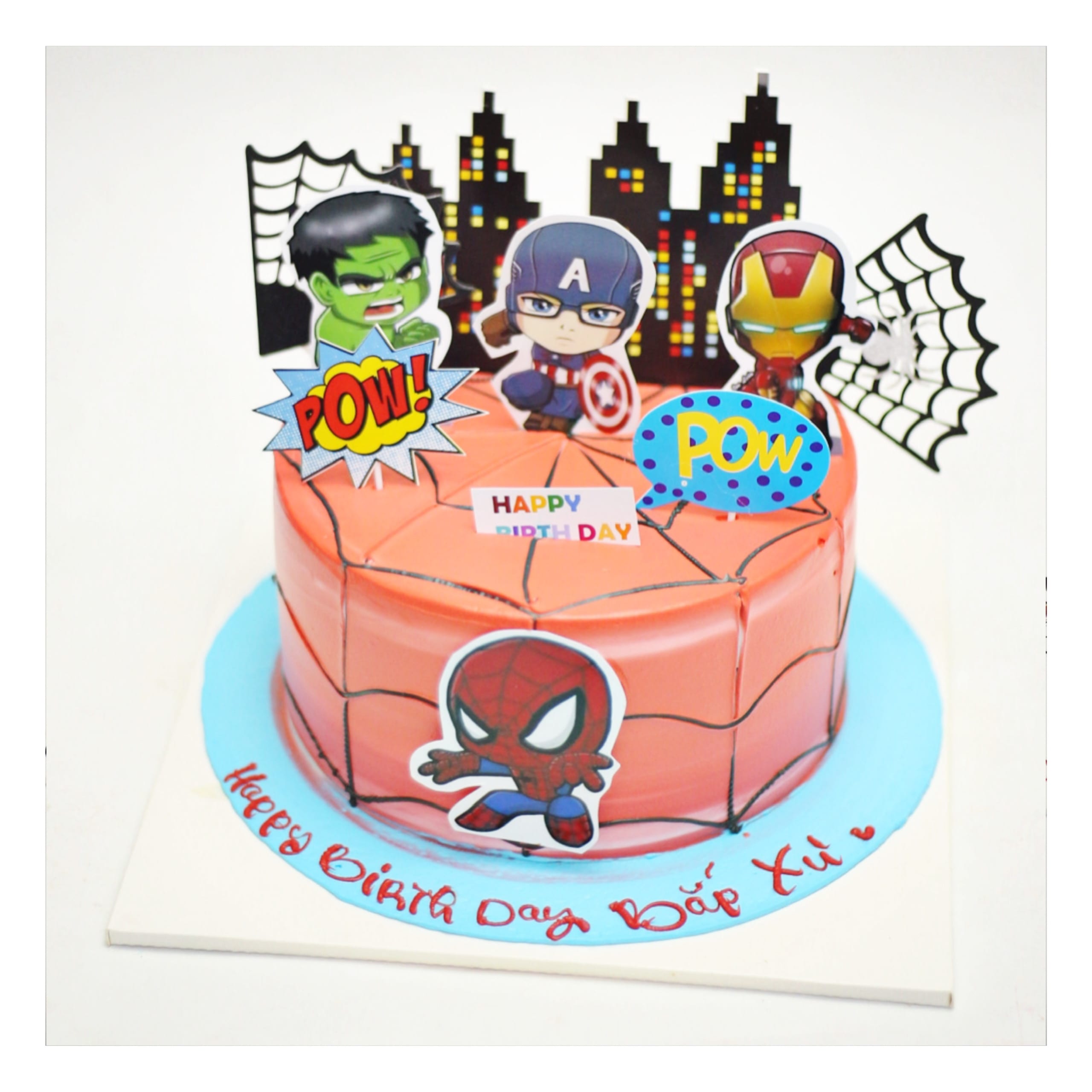 Bánh kem Avengers Spider-Man tông đỏ nổi bật